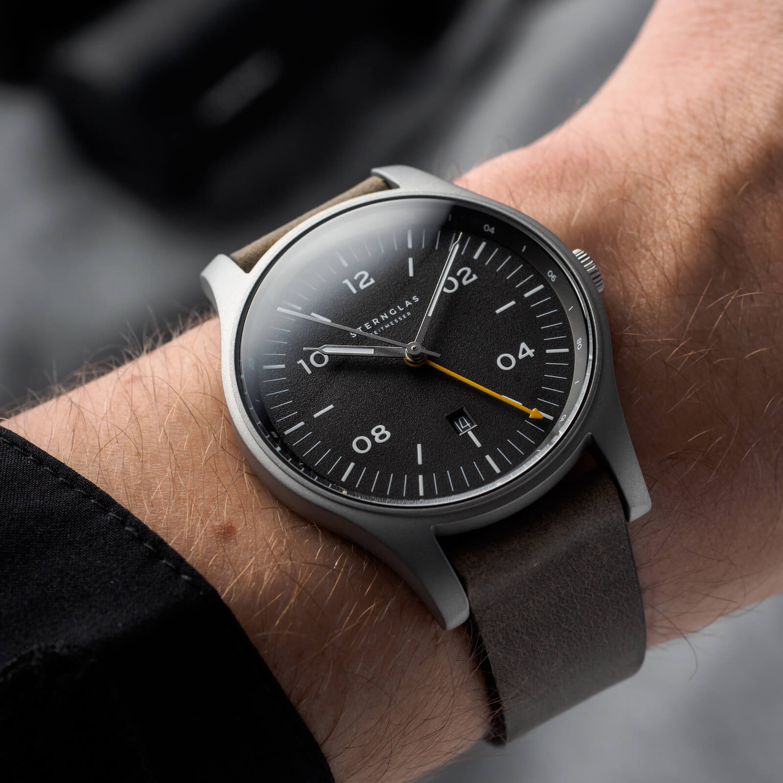 sternglas-taiga-gmt-vintage-herrenuhr-42-mm-leder image 4