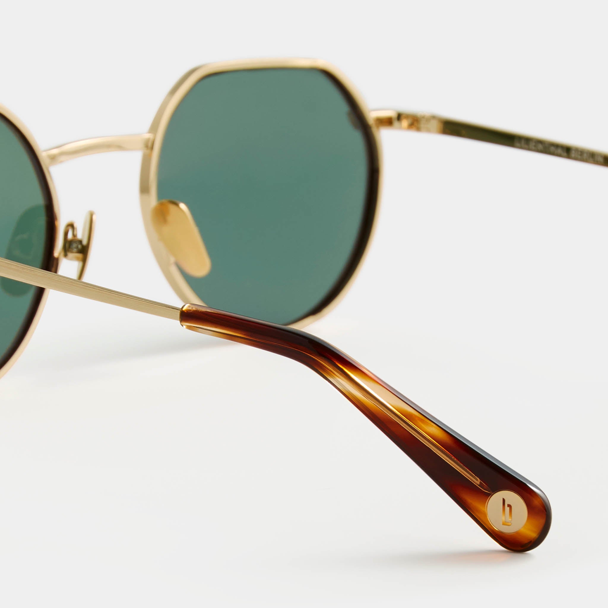 lilienthal-berlin-nu-jazz-sonnenbrille-brushed-gold-tortoise-green image 6