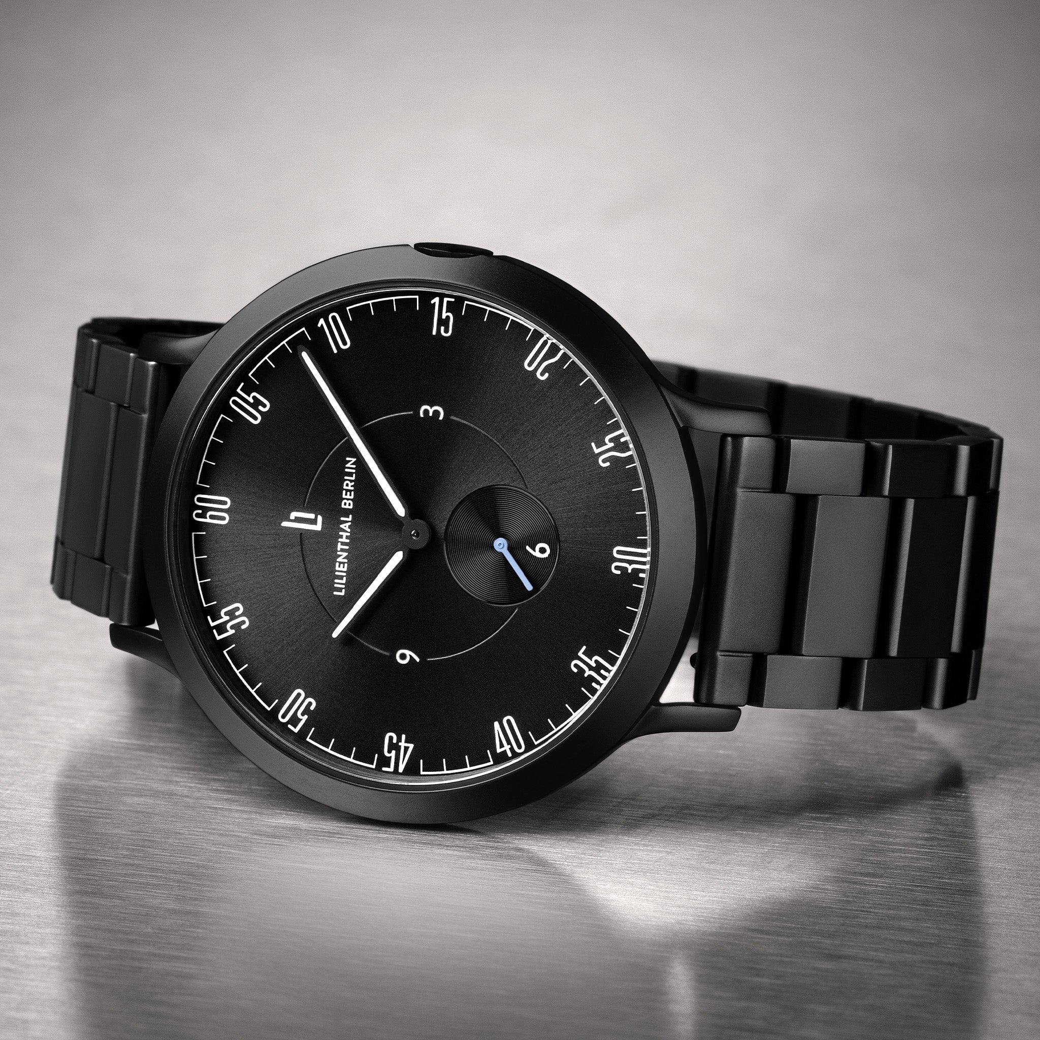 lilienthal-berlin-lilienthal-1-armbanduhr-all-black-42-5-mm-3 image 3