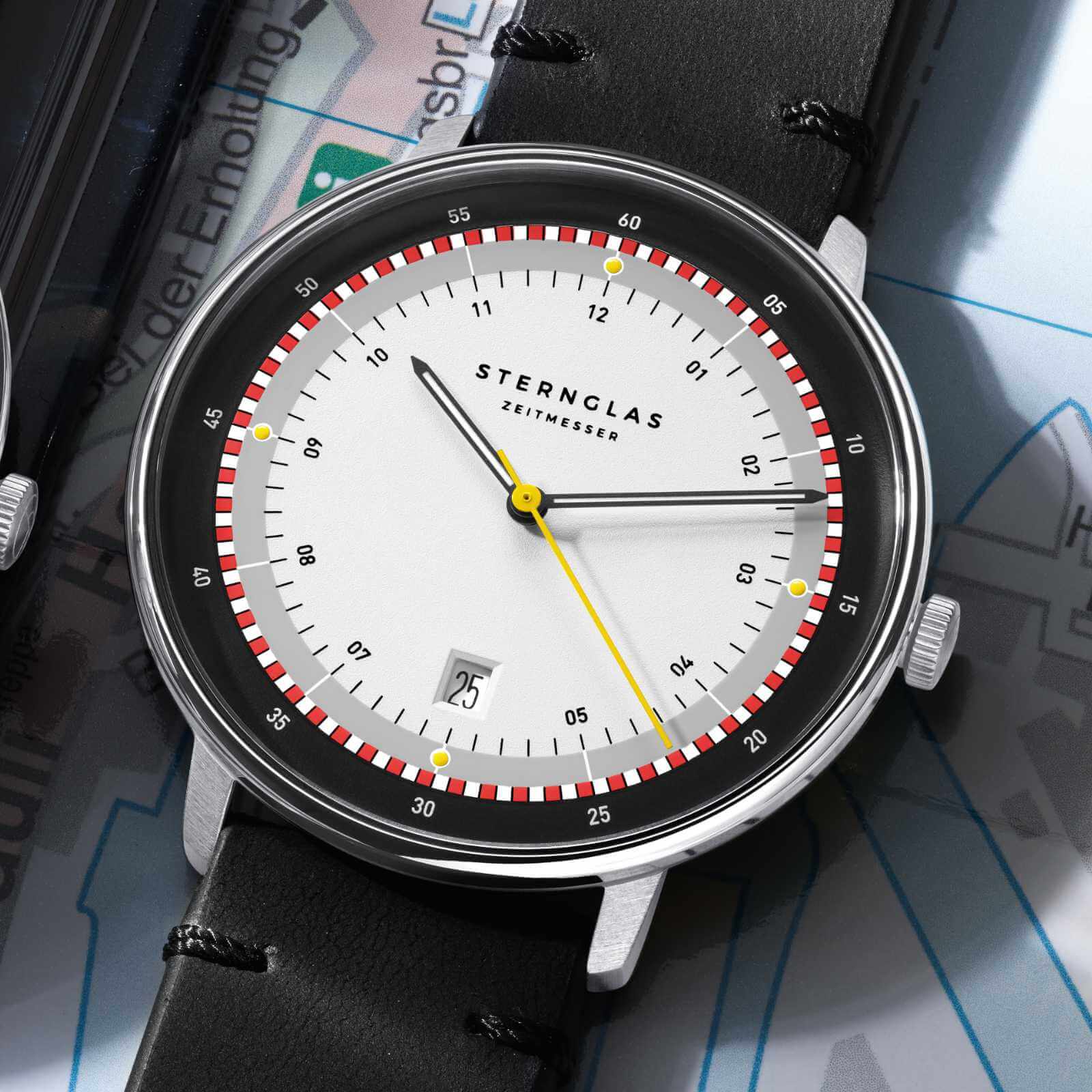 sternglas-hamburg-edition-hafen-uhr-42-mm-silber-leder image 7