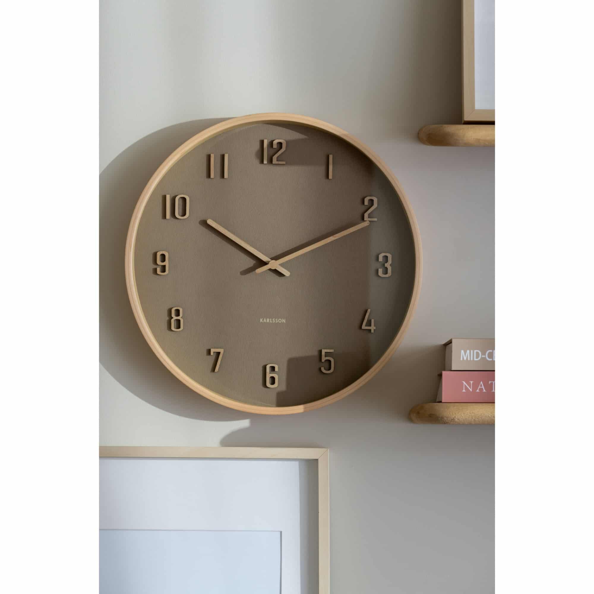 karlsson-wanduhr-nervadura-small-sanftes-braun-40-8-cm-echtholz-wanduhr image 2