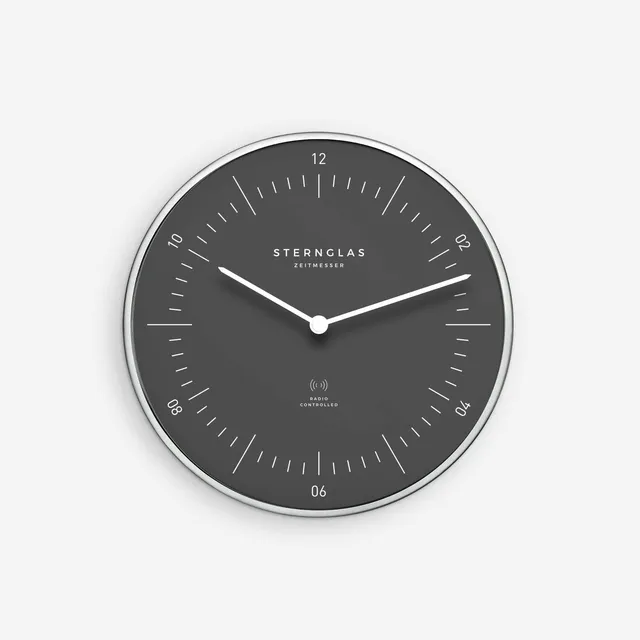 sternglas-naos-funk-wanduhr-sturmgrau-aluminium image 1