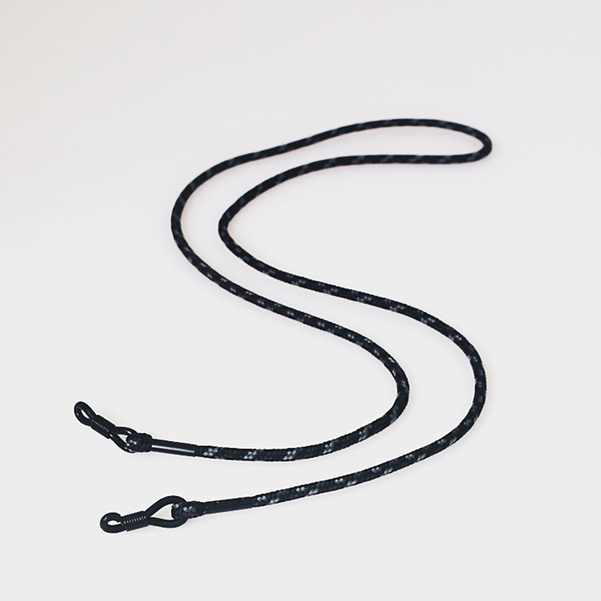 lilienthal-berlin-eyewear-strap-brillenband-anthrazit-verstellbare-gummiloops image 1