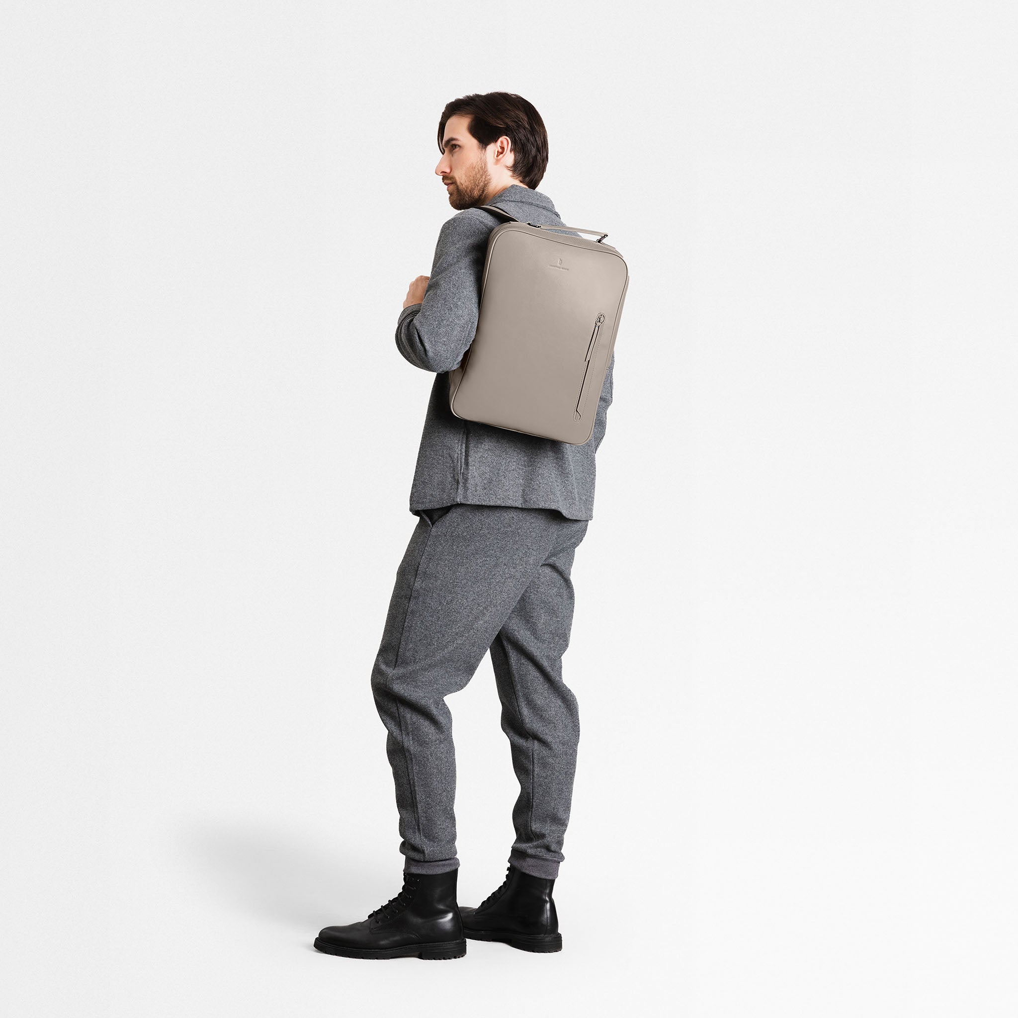 lilienthal-berlin-virtuoso-minimalist-rucksack-12l-light-gray-kaktusleder image 3