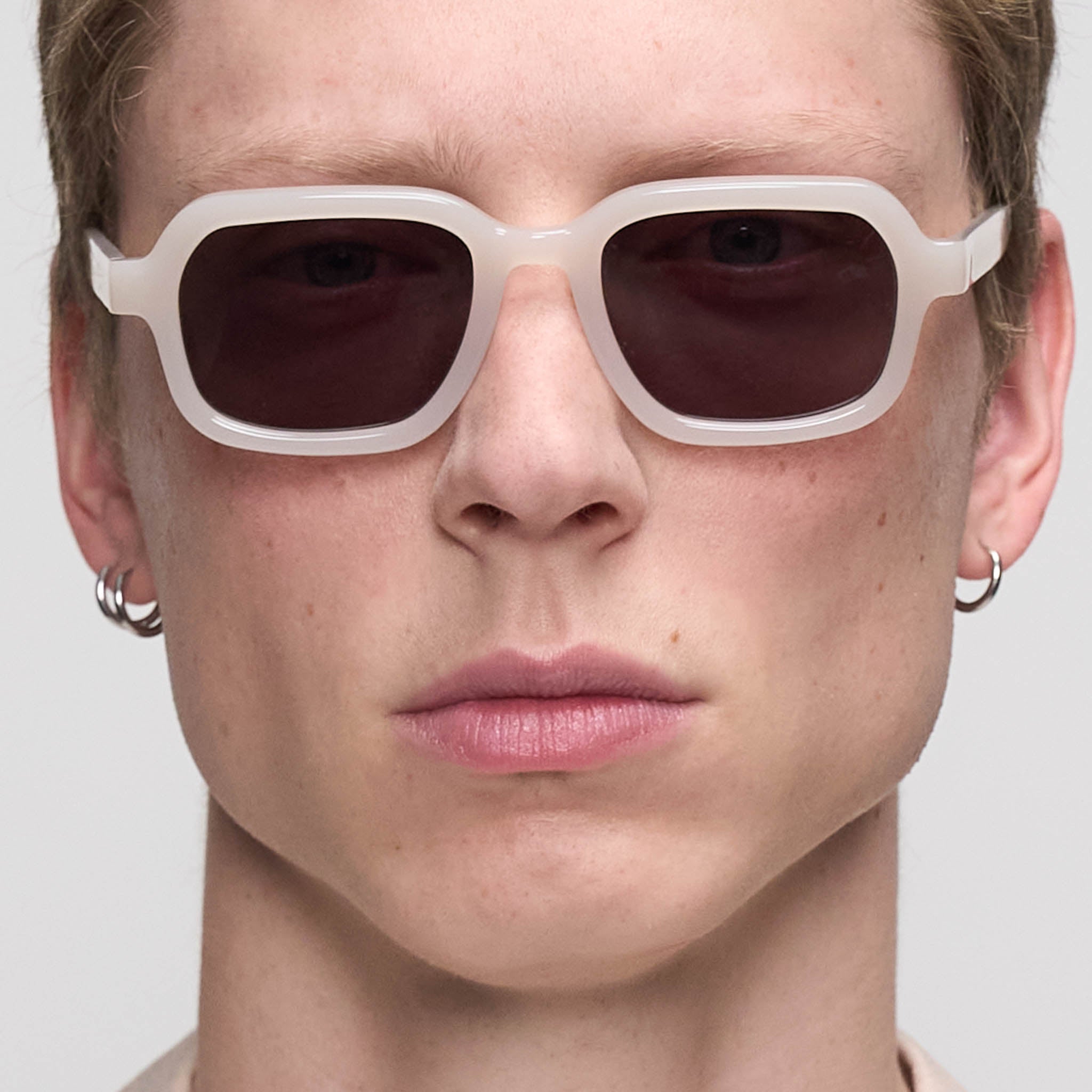 lilienthal-berlin-dreamgaze-ii-sonnenbrille-milky-beige-gray image 3