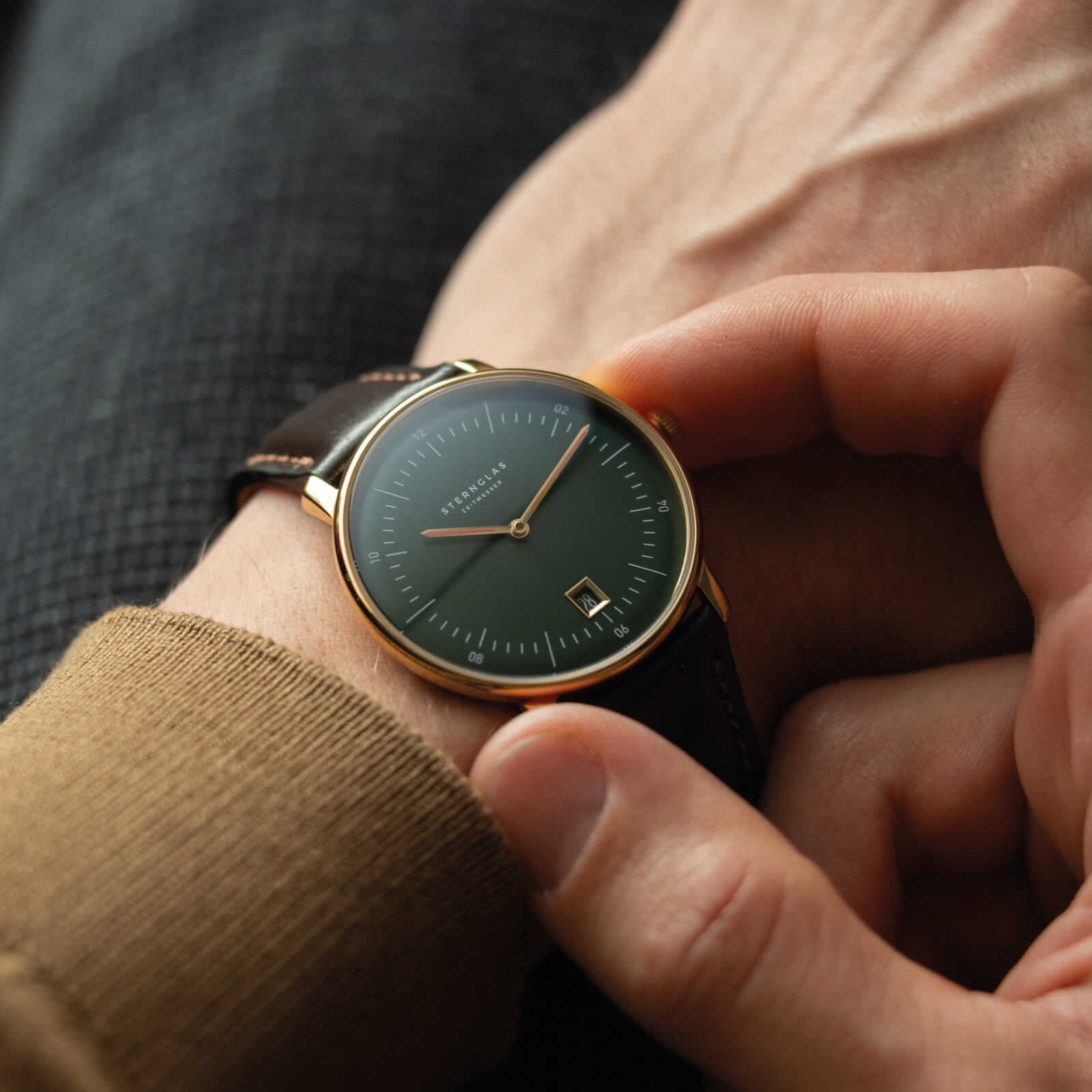 sterngas-naos-edition-cambridge-herrenuhr-gold-38-mm-leder image 8