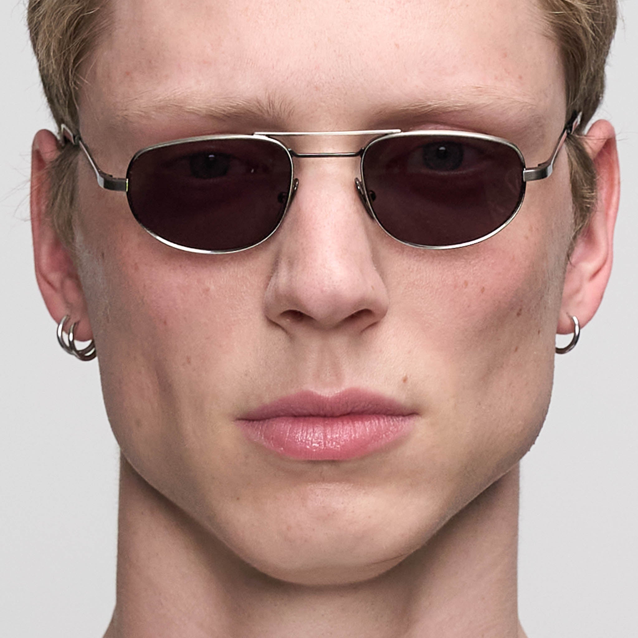lilienthal-berlin-neo-wave-sonnenbrille-anthracite-black-gray image 3