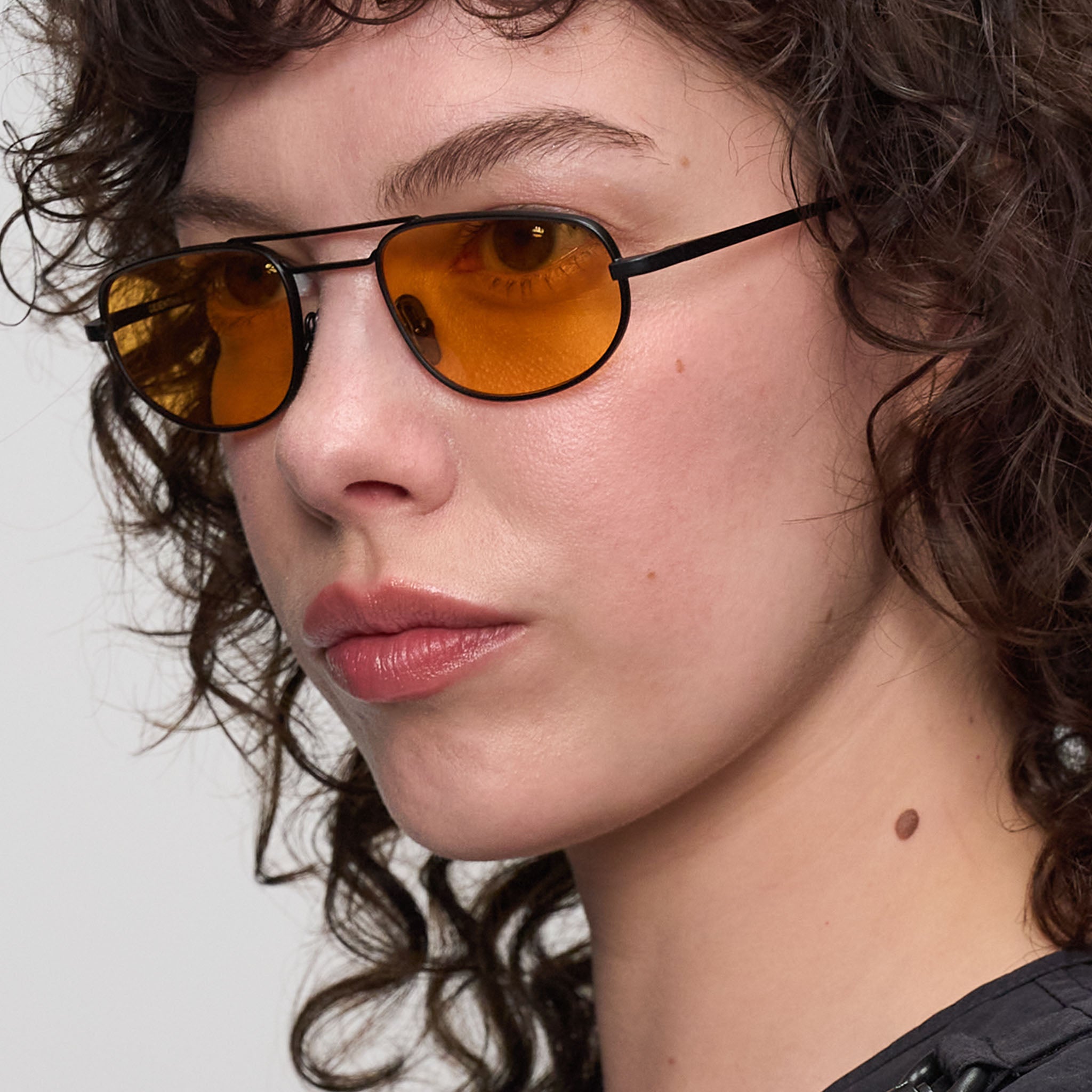lilienthal-berlin-neo-wave-sonnenbrille-black-anthracite-orange-limited-edition image 4