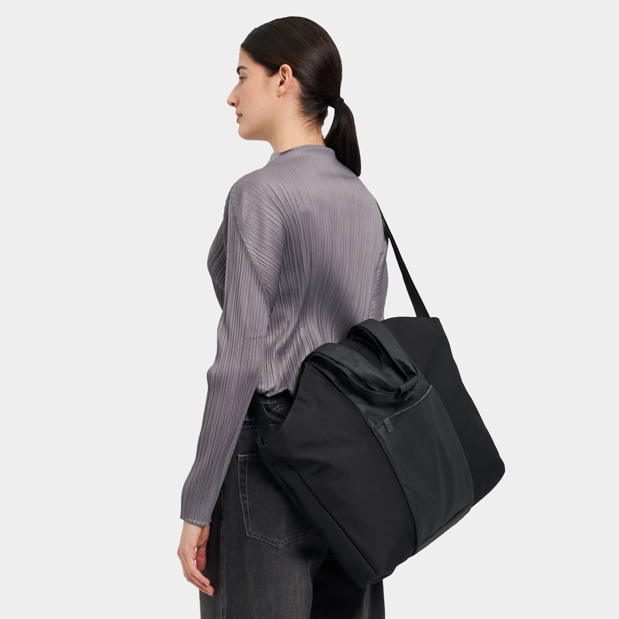 lilienthal-berlin-urbaneer-tote-bag-utility-black image 4