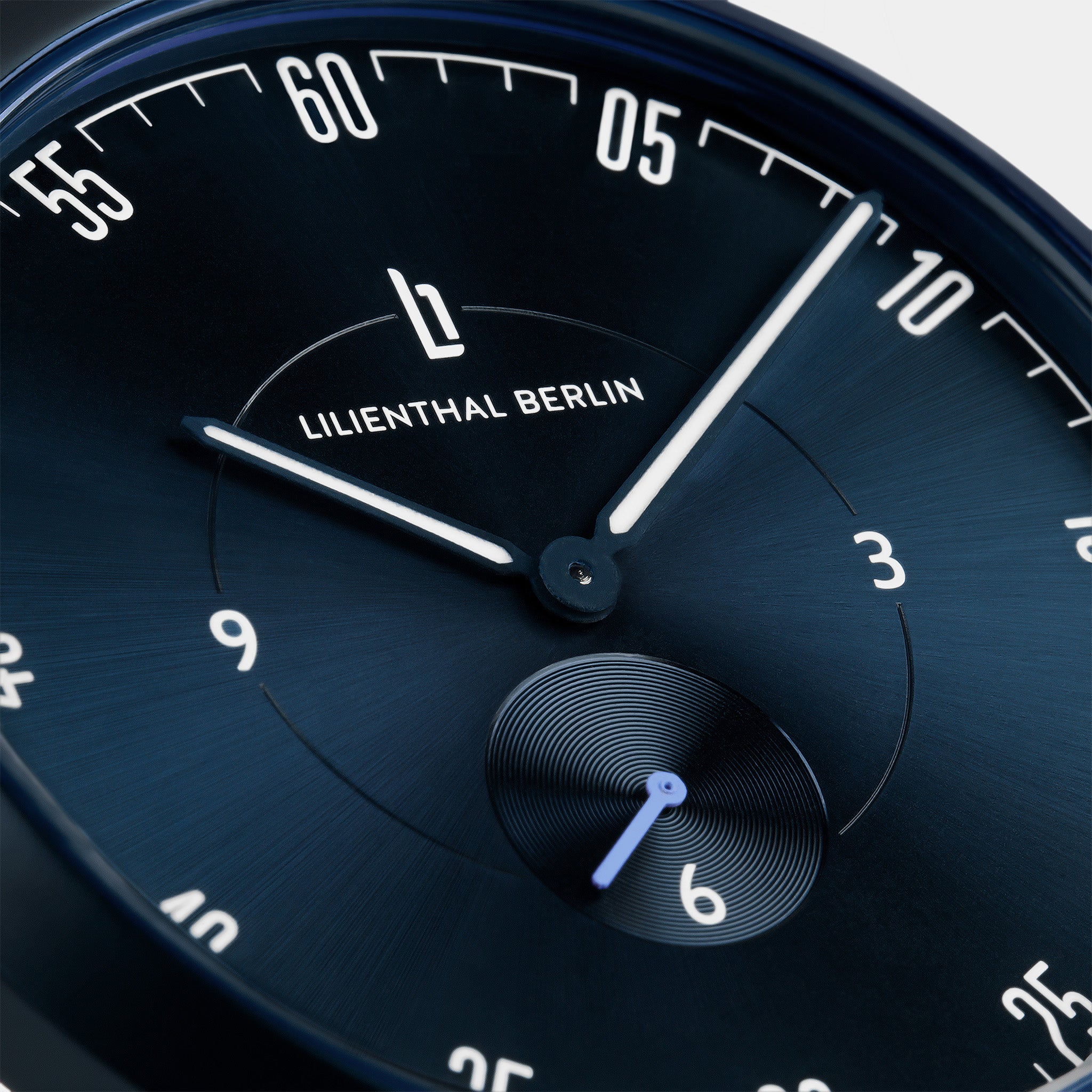 lilienthal-berlin-lilienthal-1-all-blue-armbanduhr-42-5-mm image 4