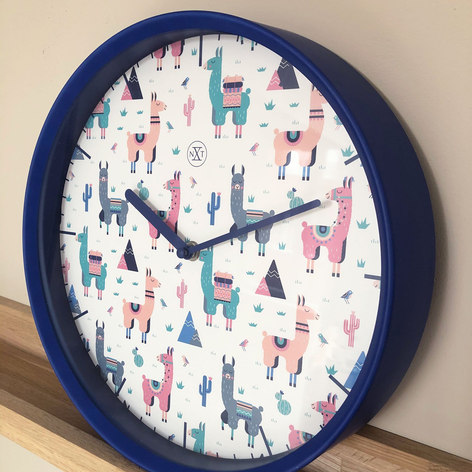 nextime-alpaca-wanduhr-30cm-lautlos-kunststoff-blau-mit-alpaka-print image 8