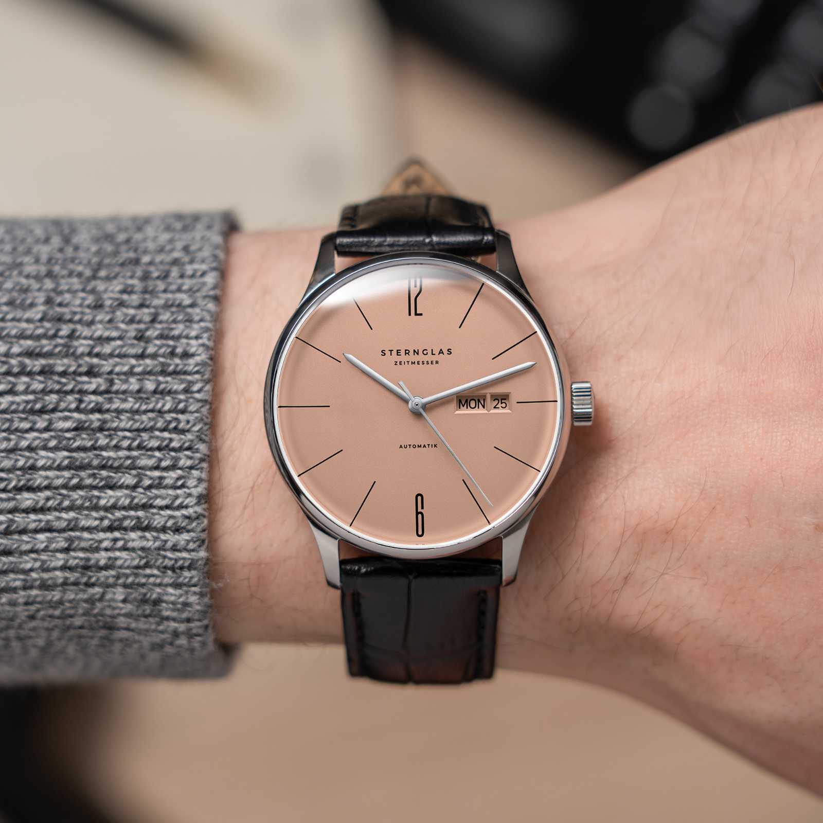 sternglas-berlin-automatik-38mm-kupferbeige-lederuhr-unisex image 2