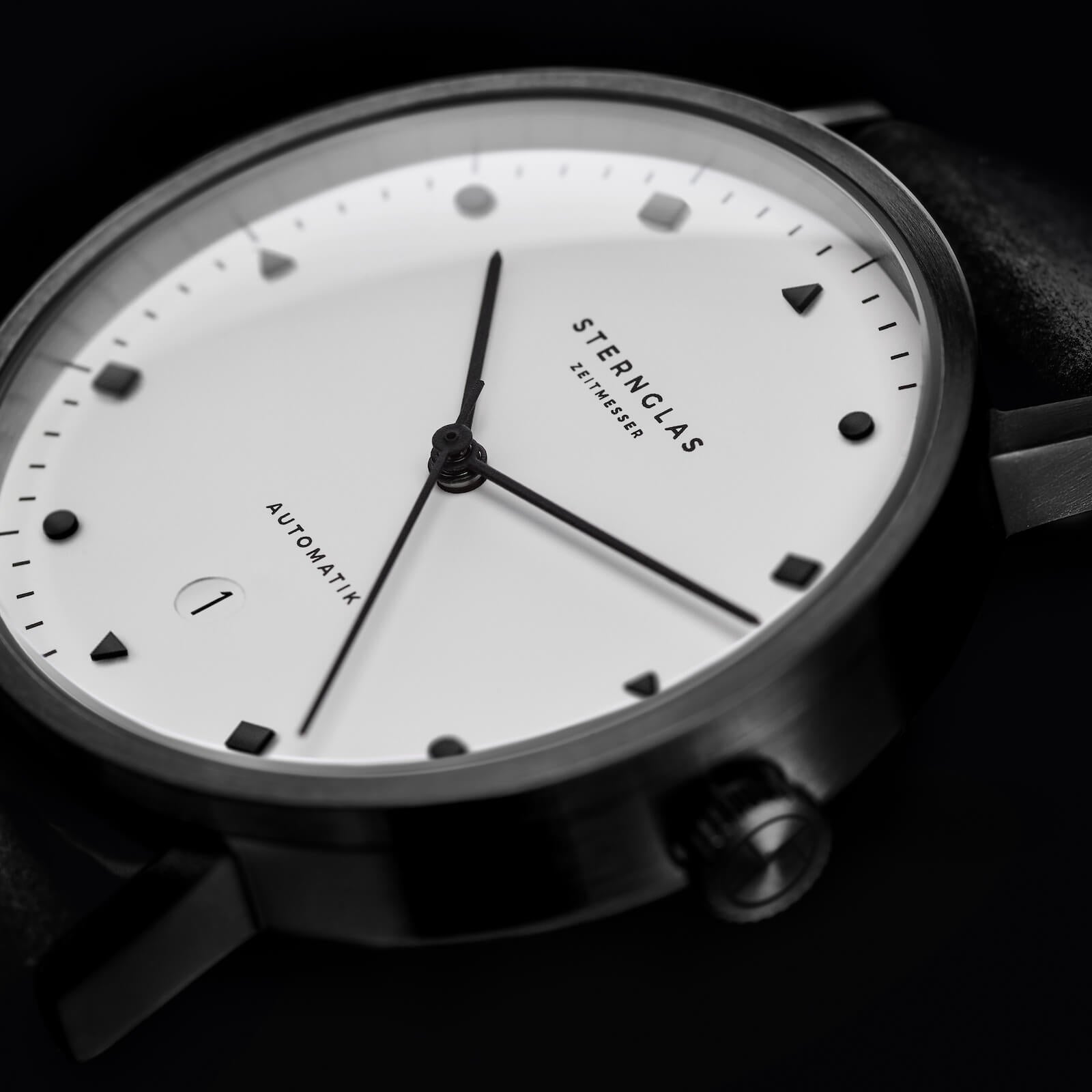 sternglas-zirkel-edition-bauhaus-automatik-40-mm-dlc-limitiert image 7