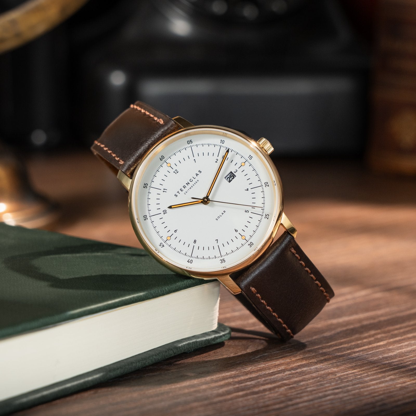 sternglas-hamburg-solar-herrenuhr-42-mm-sepia image 6
