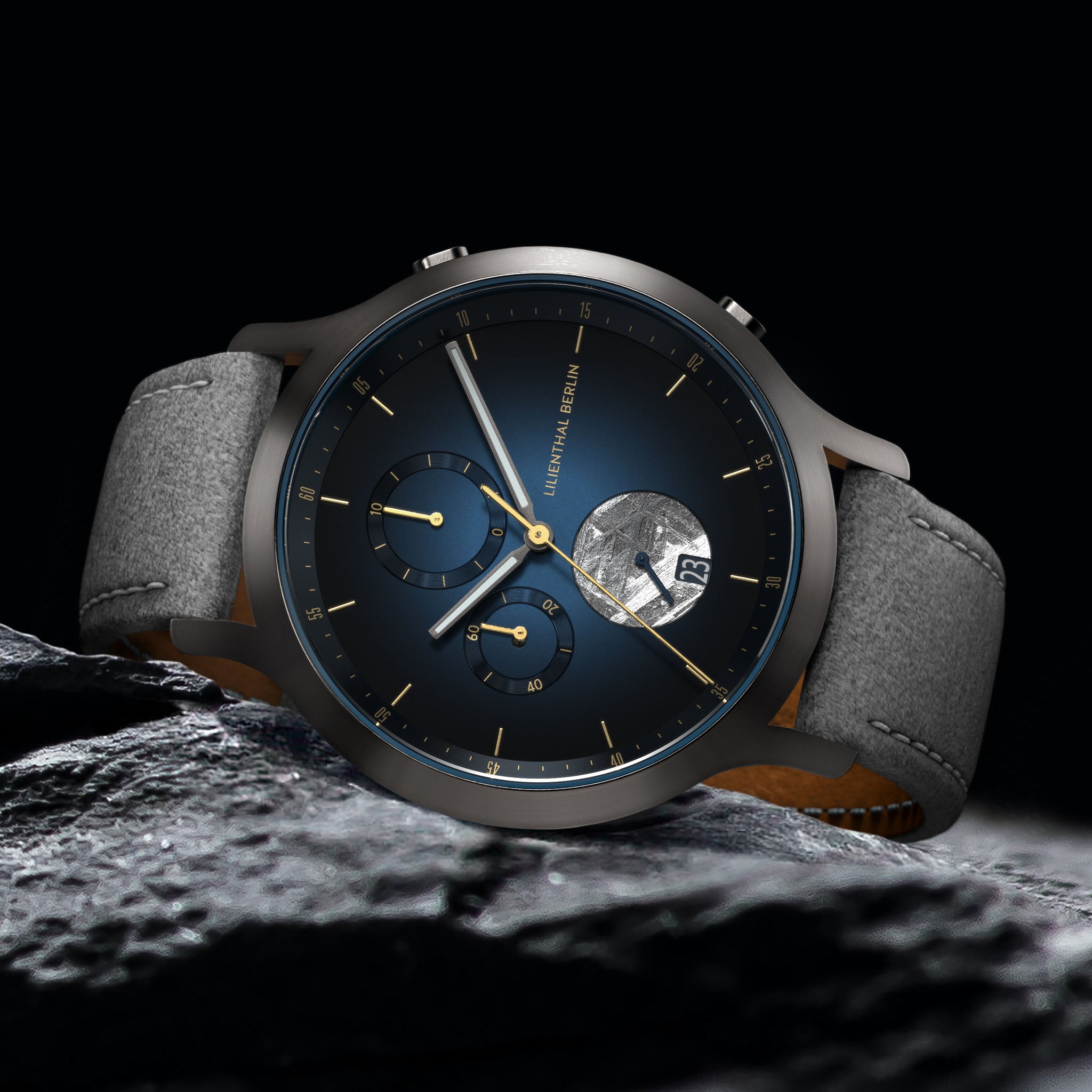 lilienthal-berlin-chronograph-meteorite-uhr-midnight-gold image 3