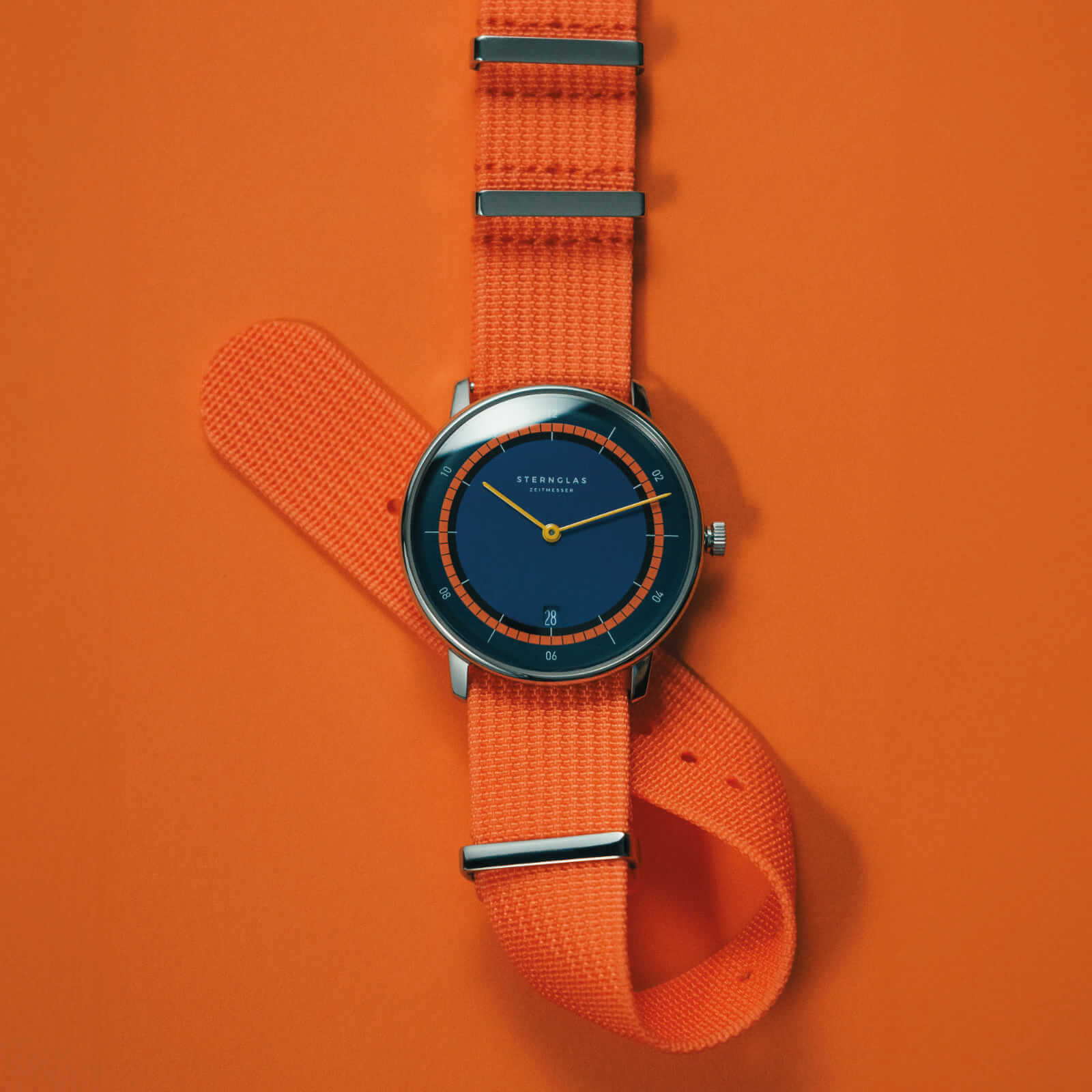 sternglas-field-20-signalorange-nylonarmband-20-mm-mit-schnellwechsel image 2