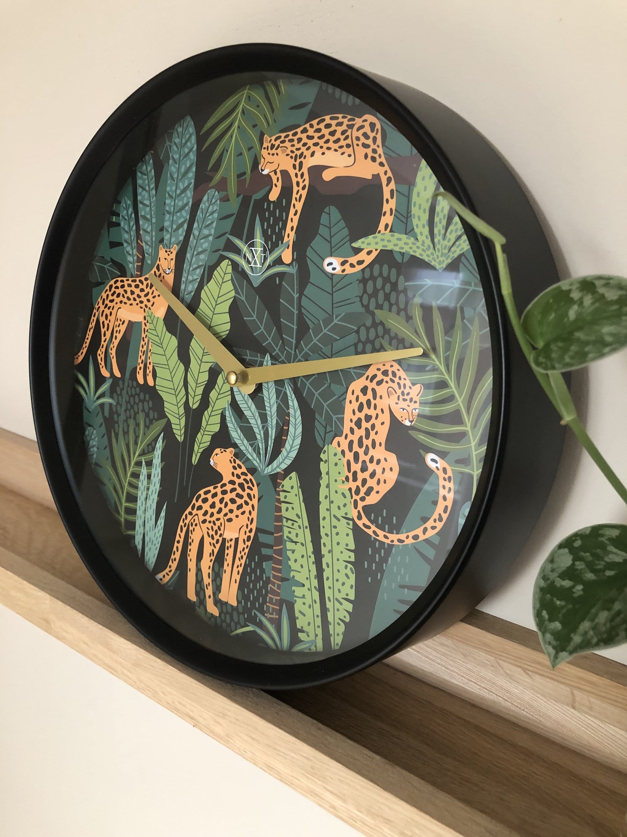 nextime-urban-jungle-wanduhr-30-cm-kunststoff-leopard-schwarz-gold image 7