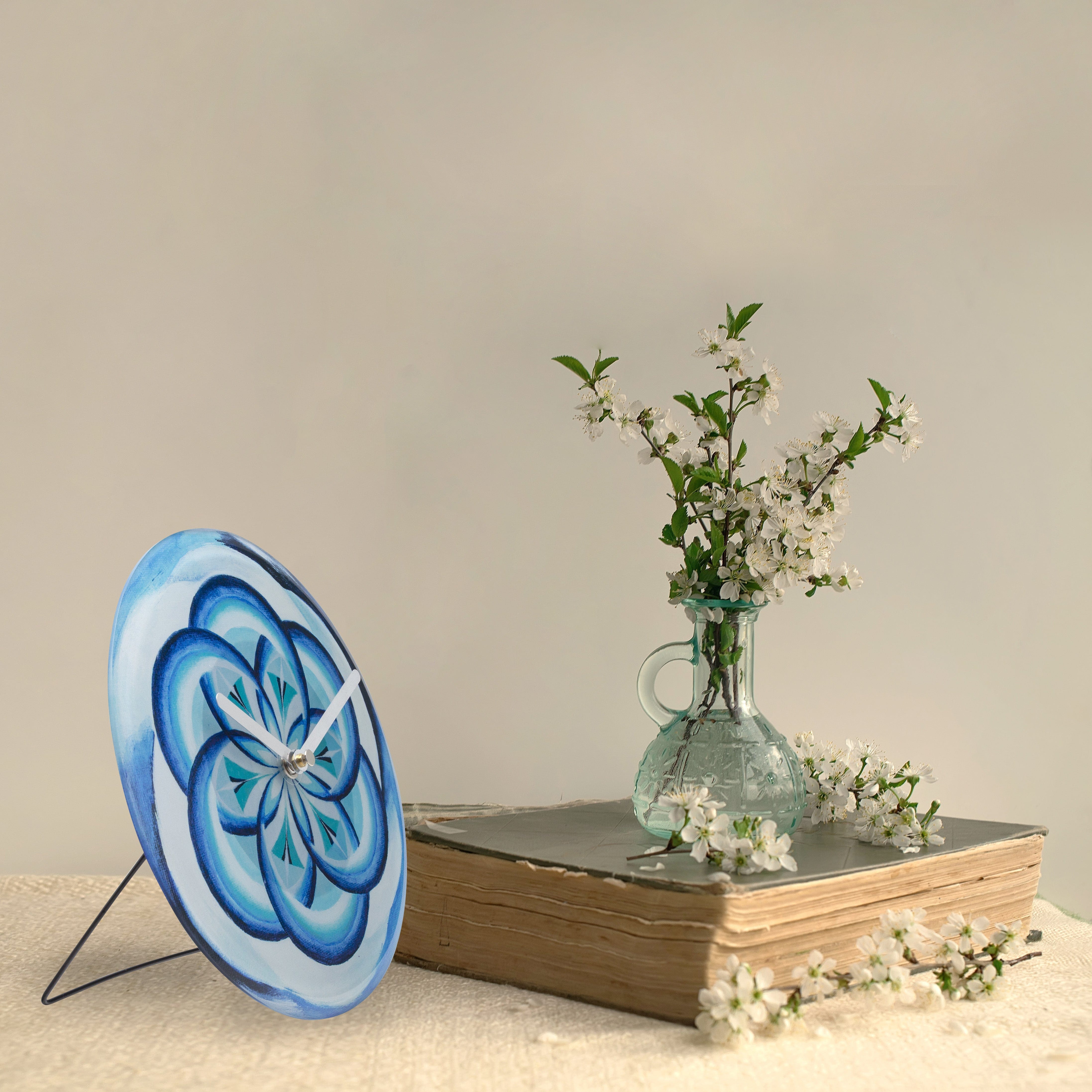 nextime-cosmo-table-tisch-wanduhr-20cm-blau-tempered-glass-lautlos image 6