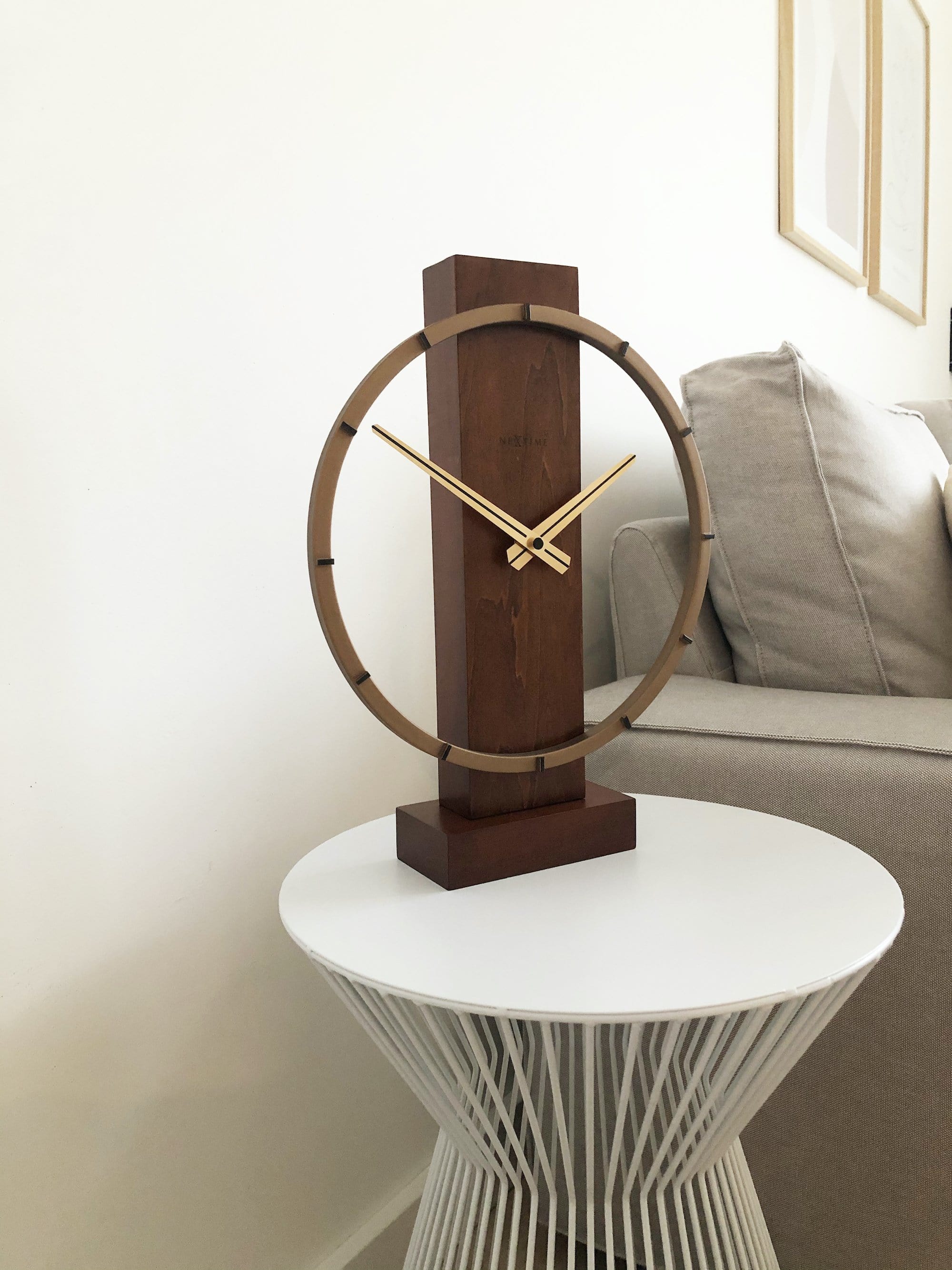 nextime-carl-small-tisch-wanduhr-34x27cm-holz-braun-stahl-gold-lautlos image 8