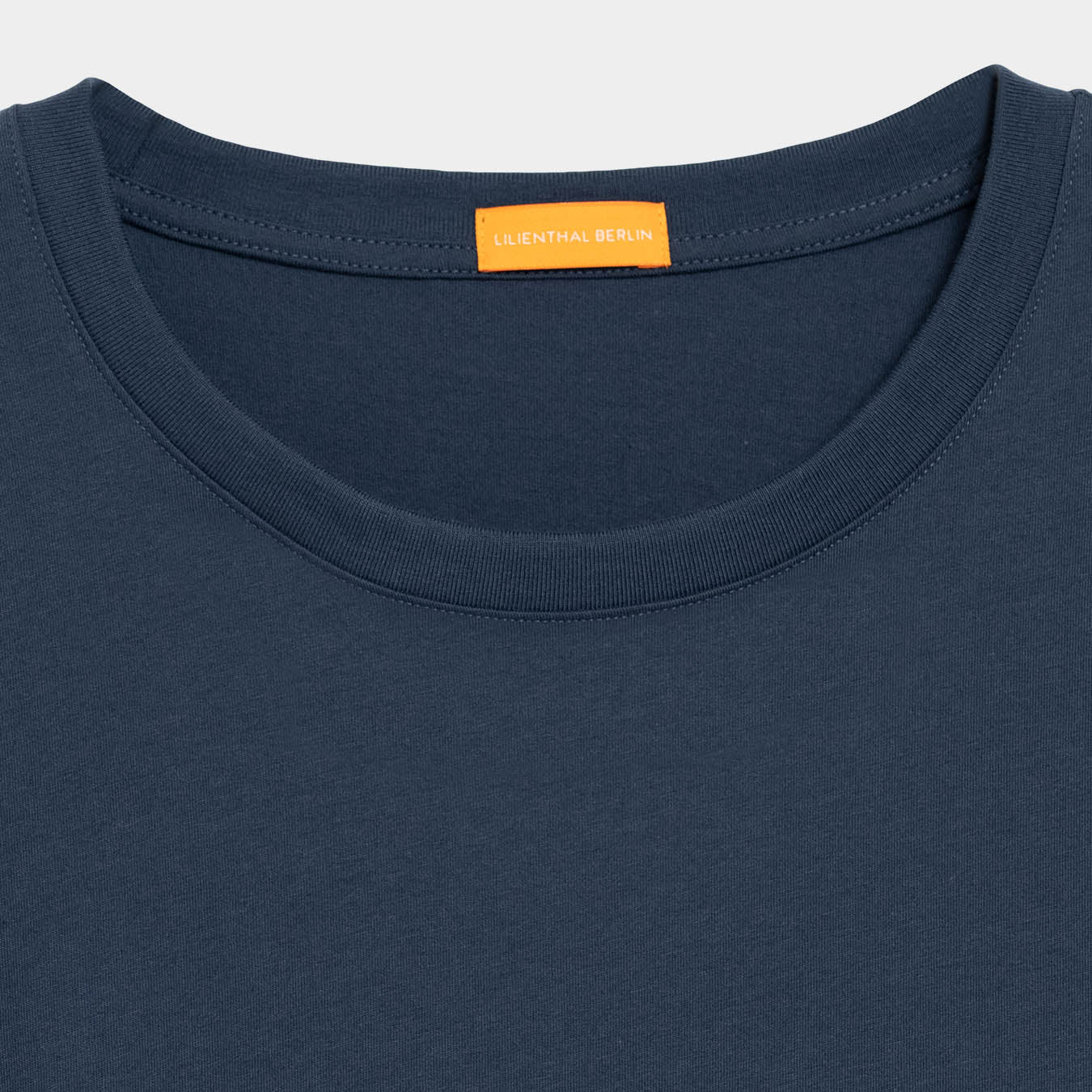 lilienthal-berlin-circular-t-shirt-navy-bio-baumwolle image 4
