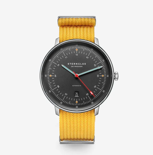 sternglas-hamburg-automatik-edition-neuwerk-field-signalgelb-42-mm image 1