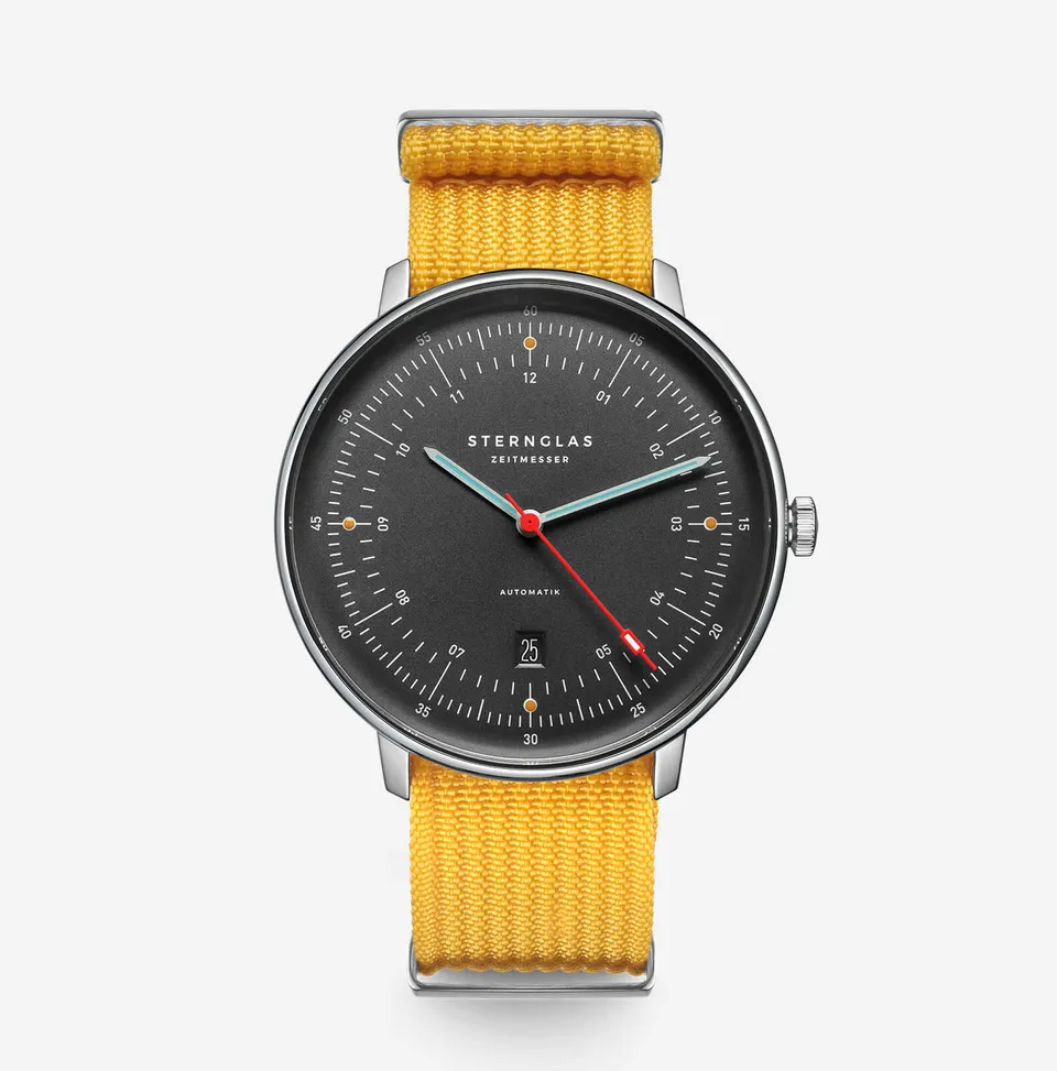 sternglas-hamburg-automatik-edition-neuwerk-field-signalgelb-42-mm image 1