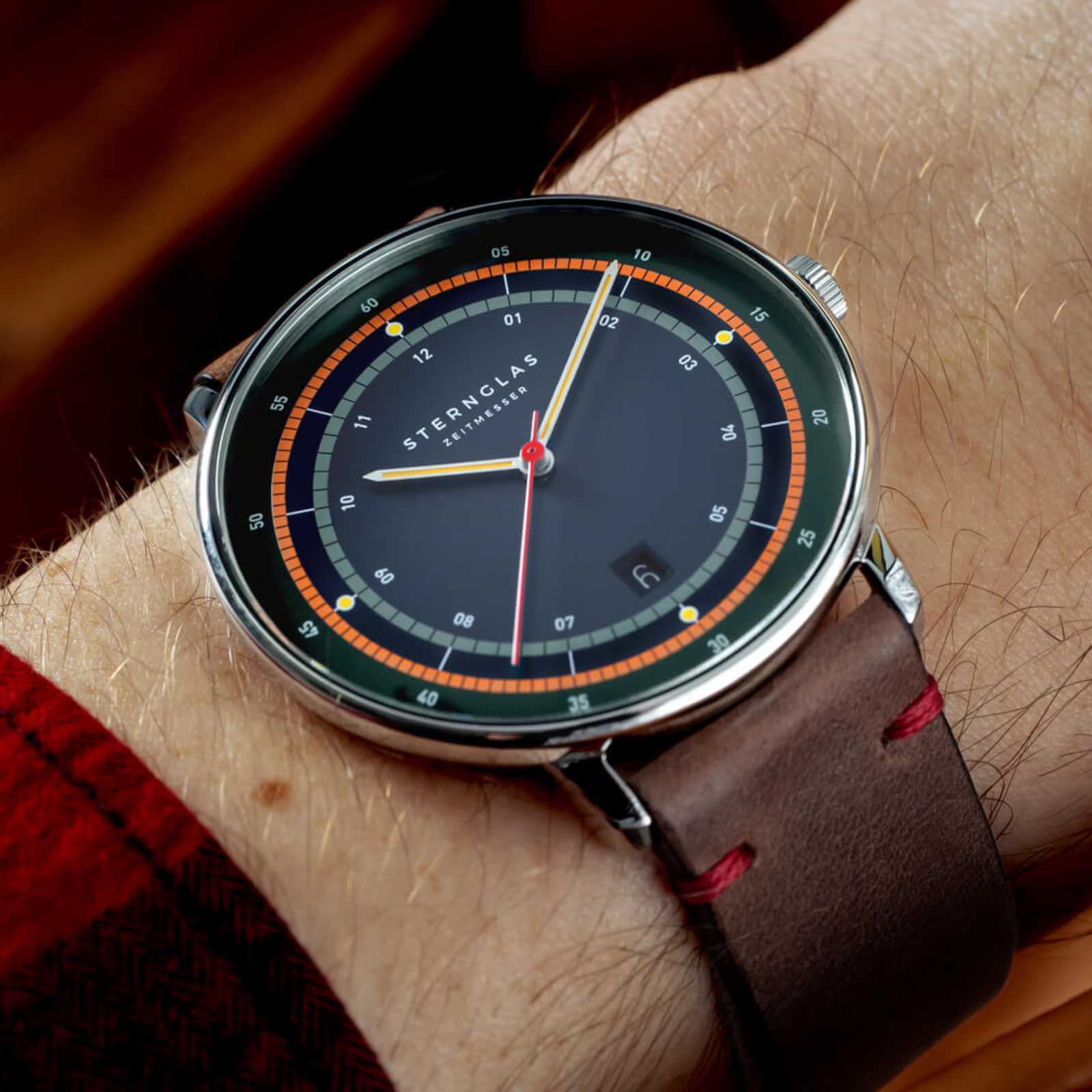 sternglas-hamburg-edition-argo-armbanduhr-42-mm-blau-leder-limitiert image 6
