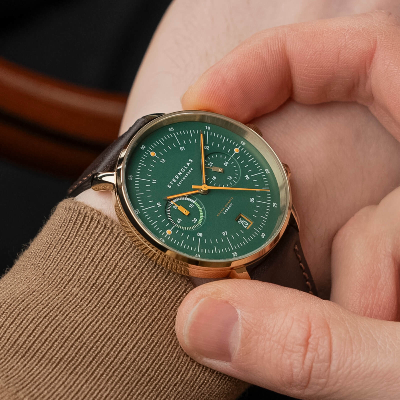 sternglas-hamburg-chrono-edition-vintage-herrenuhr-42-mm-gold-leder image 2