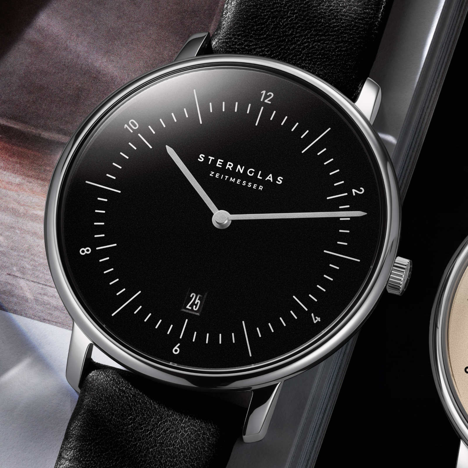 sternglas-naos-xl-herrenuhr-pianoschwarz-42-mm-leder-silber image 8