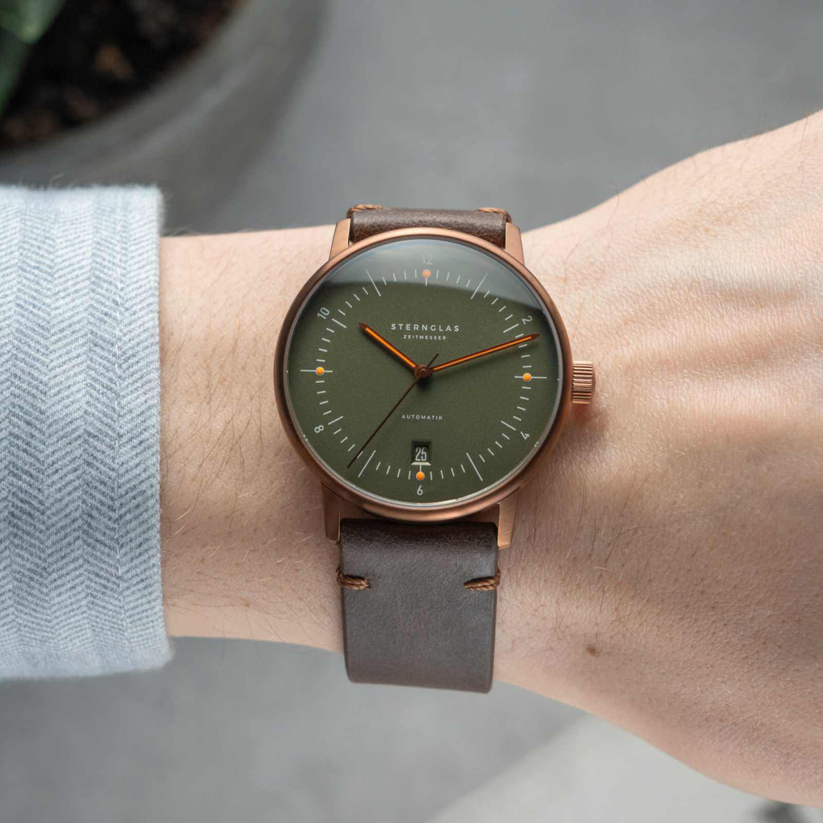 sternglas-naos-automatik-38-mm-dunkelgr-n-bronze image 2