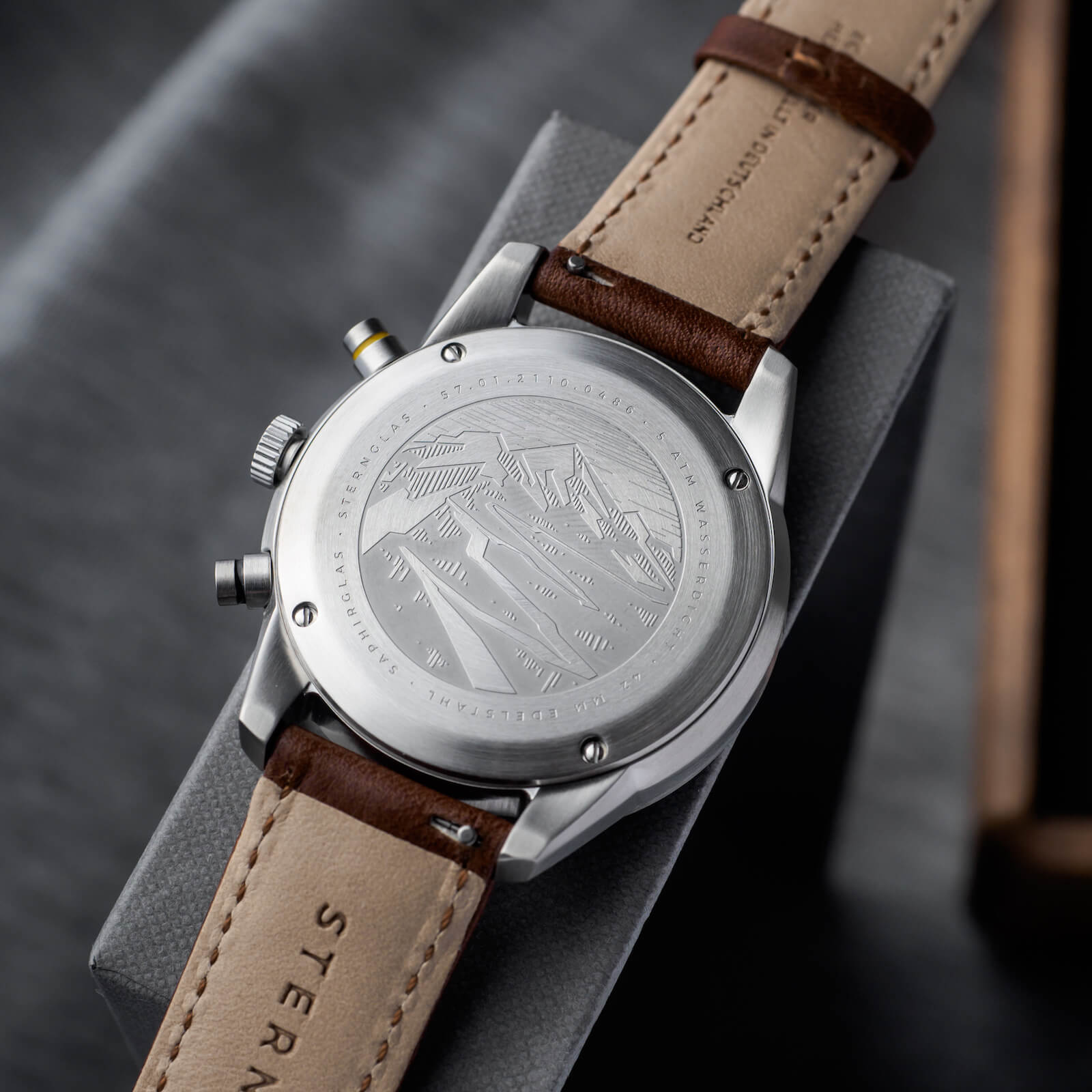 sternglas-tachymeter-chronograph-herrenuhr-schwarz-42-mm image 8