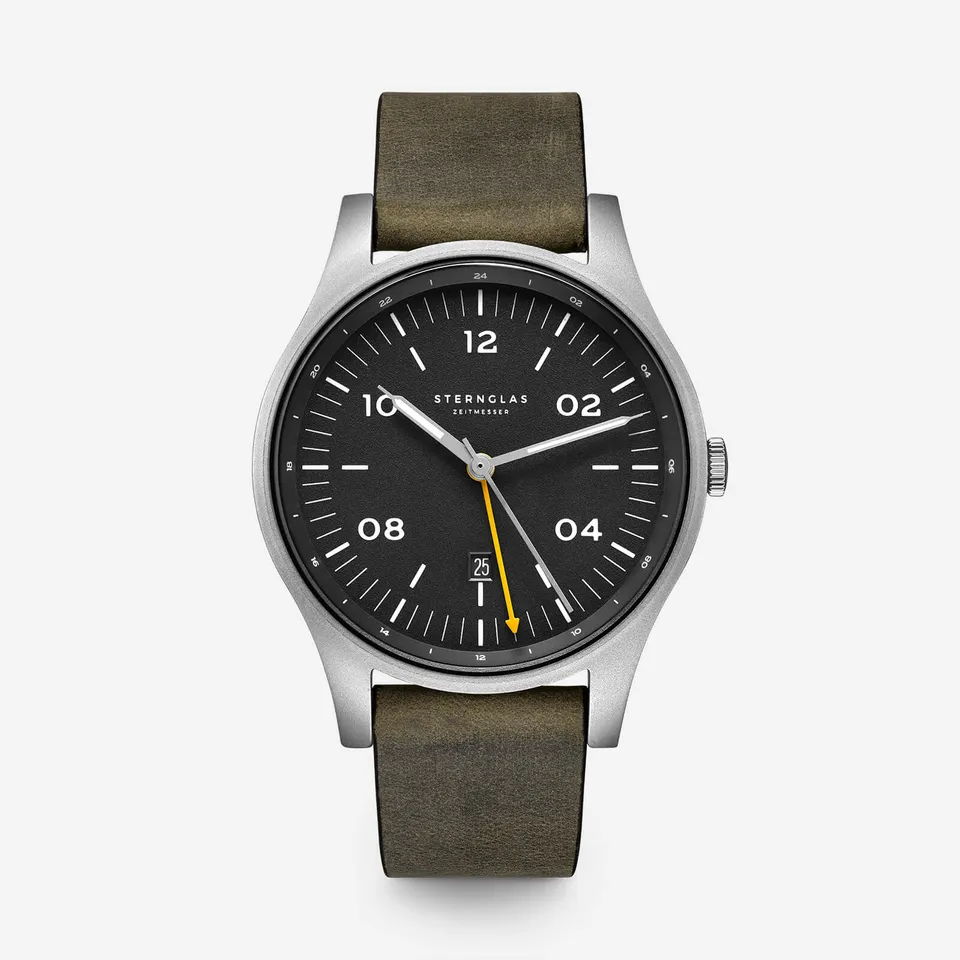 sternglas-taiga-gmt-vintage-herrenuhr-42-mm-leder image 1