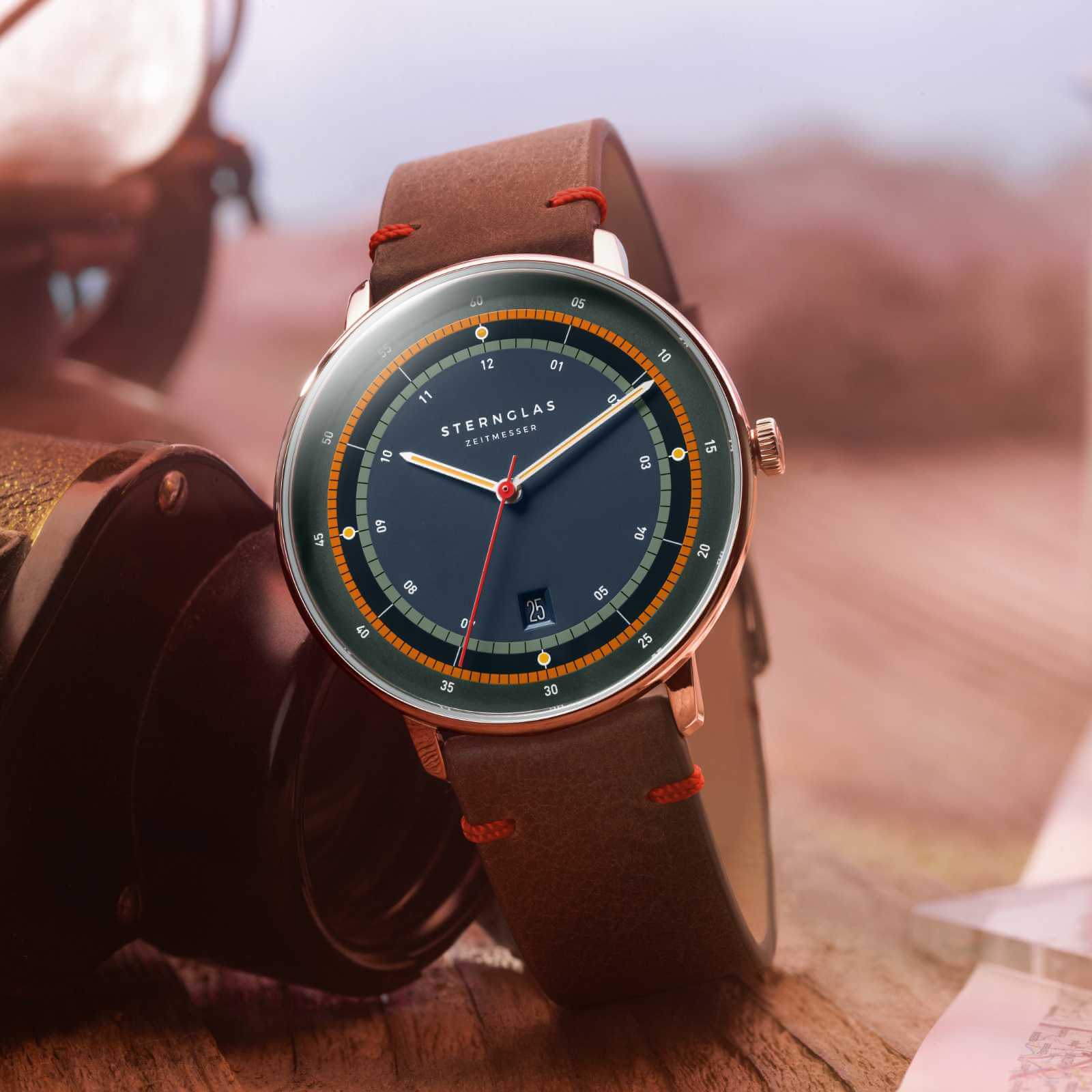 sternglas-hamburg-edition-argo-armbanduhr-42-mm-blau-leder-limitiert image 4