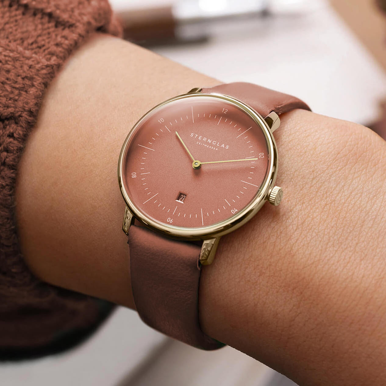 sternglas-naos-xs-edition-flora-damenuhr-33mm-terracotta-leder image 2