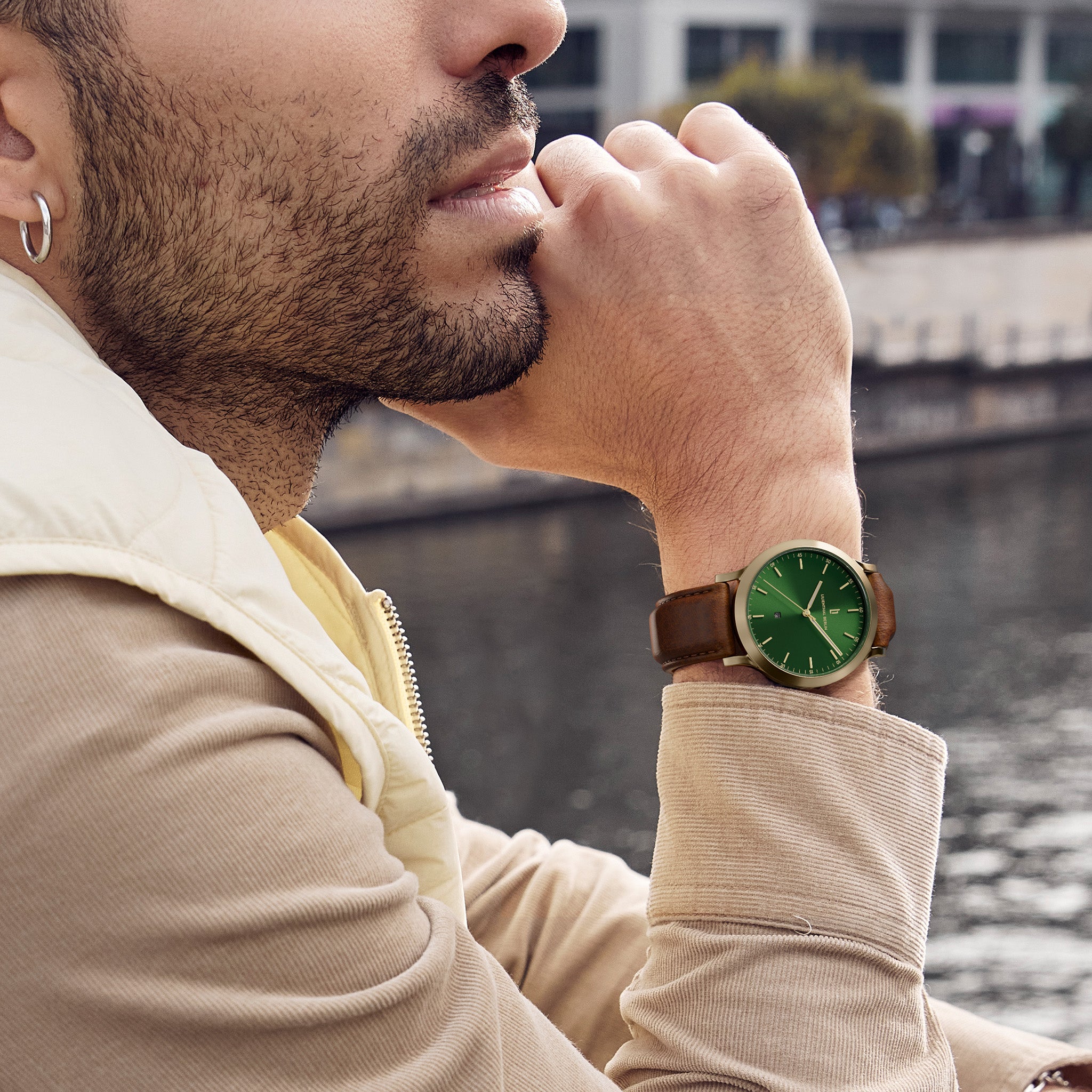 lilienthal-berlin-huxley-armbanduhr-beige-gold-green-40-mm image 8