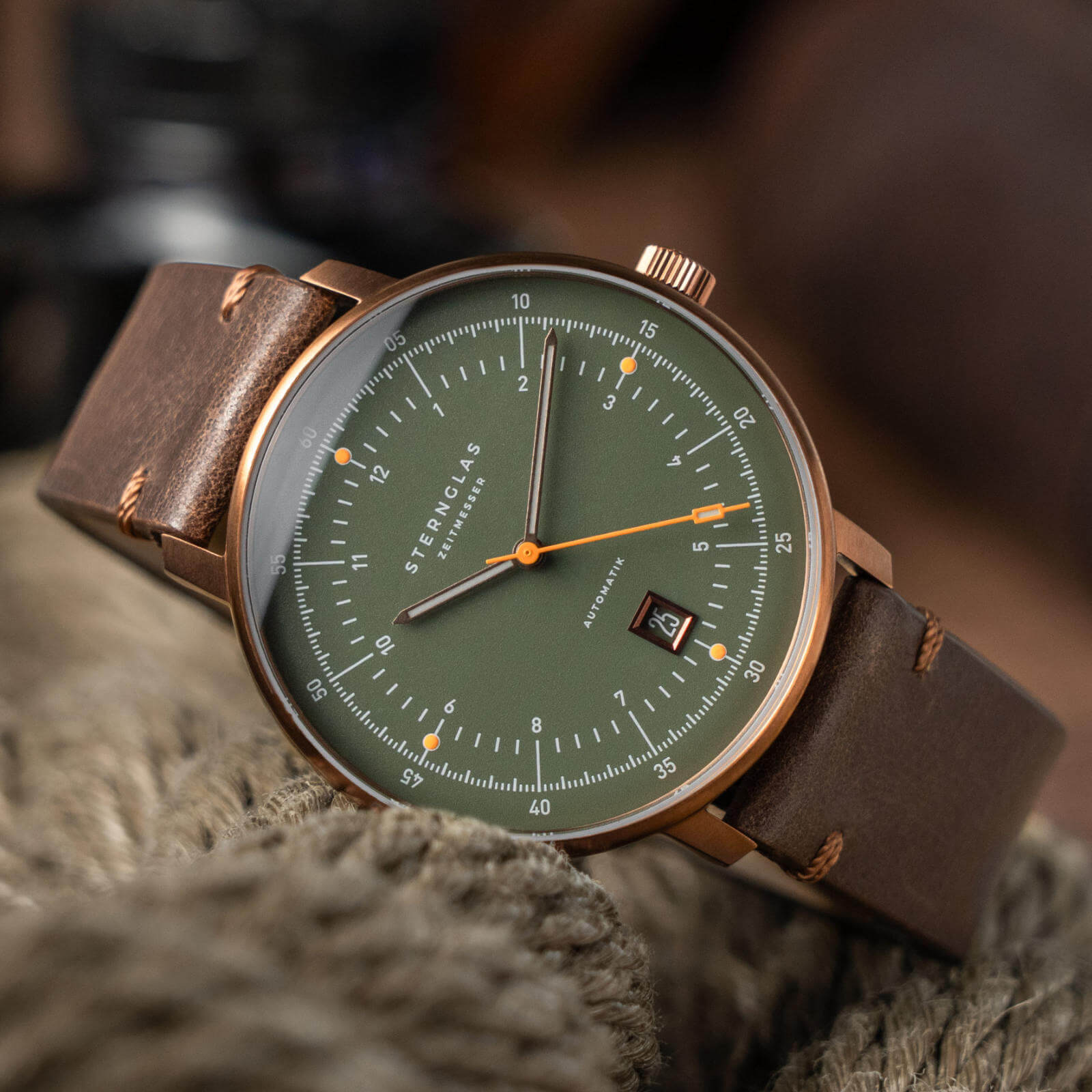 sternglas-hamburg-pro-automatik-uhr-dunkelgr-n-42-mm-leder image 4