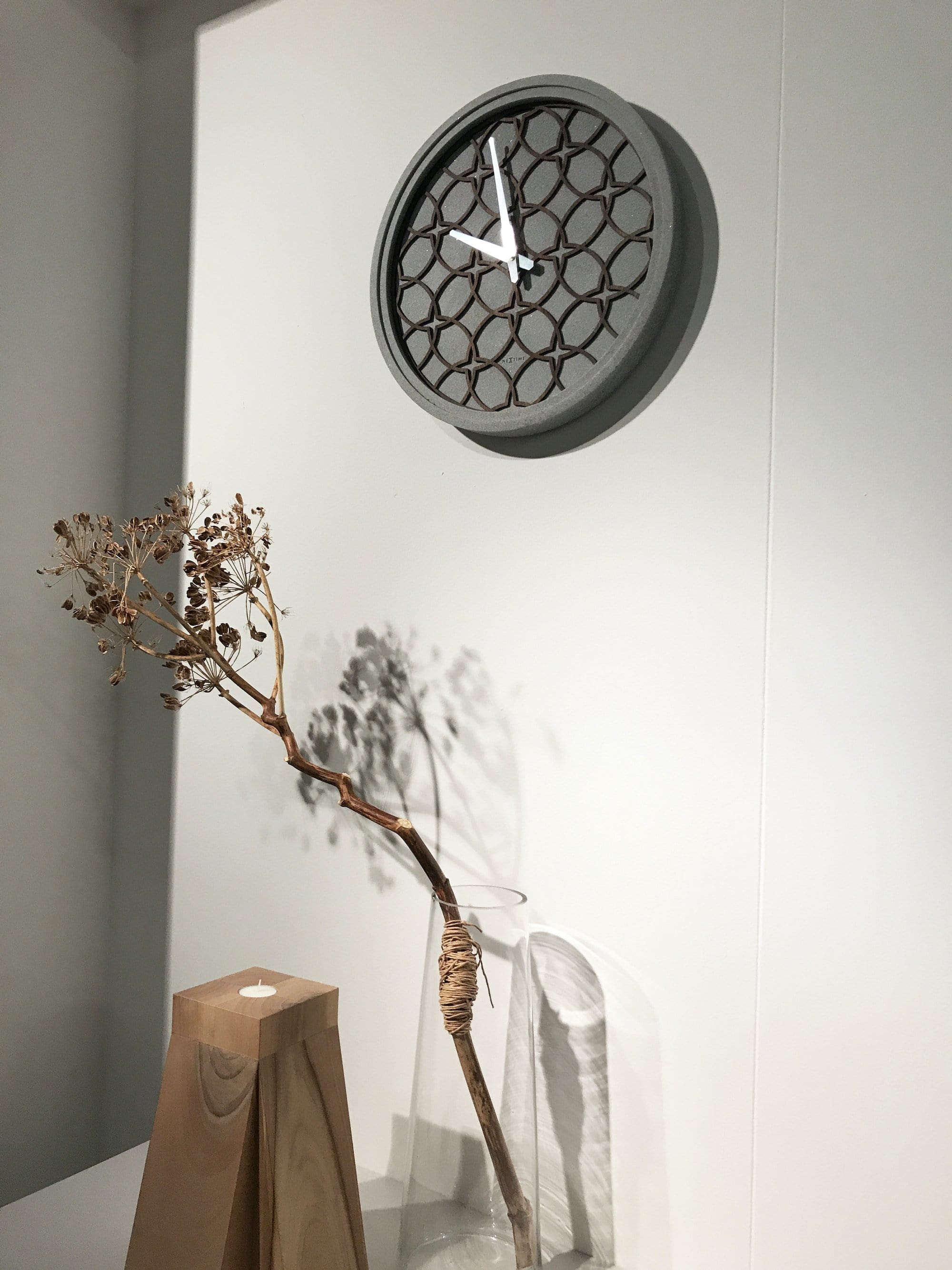 nextime-concreto-love-wanduhr-39-5-cm-polyresin-holz-grau image 8