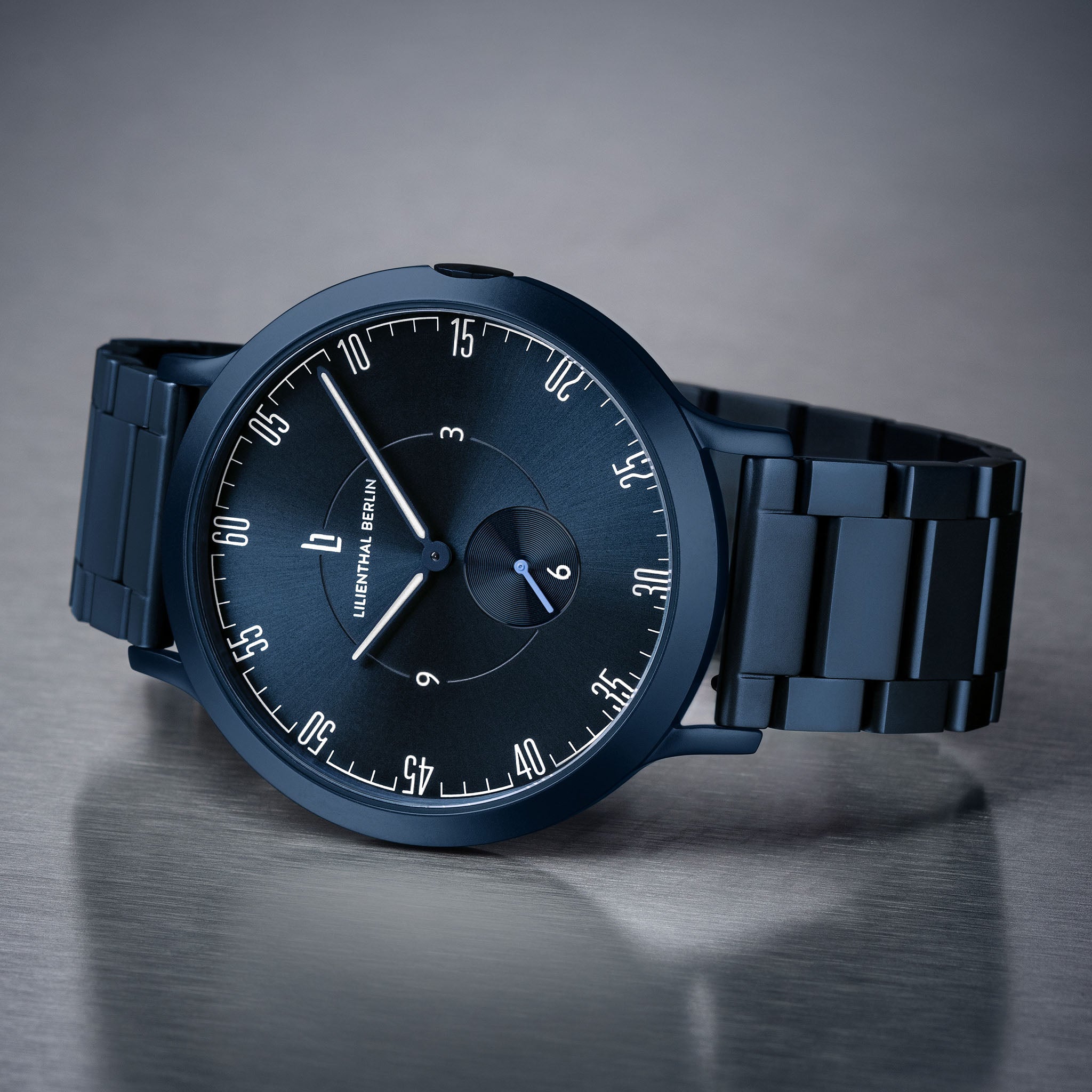 lilienthal-berlin-lilienthal-1-all-blue-armbanduhr-42-5-mm image 3