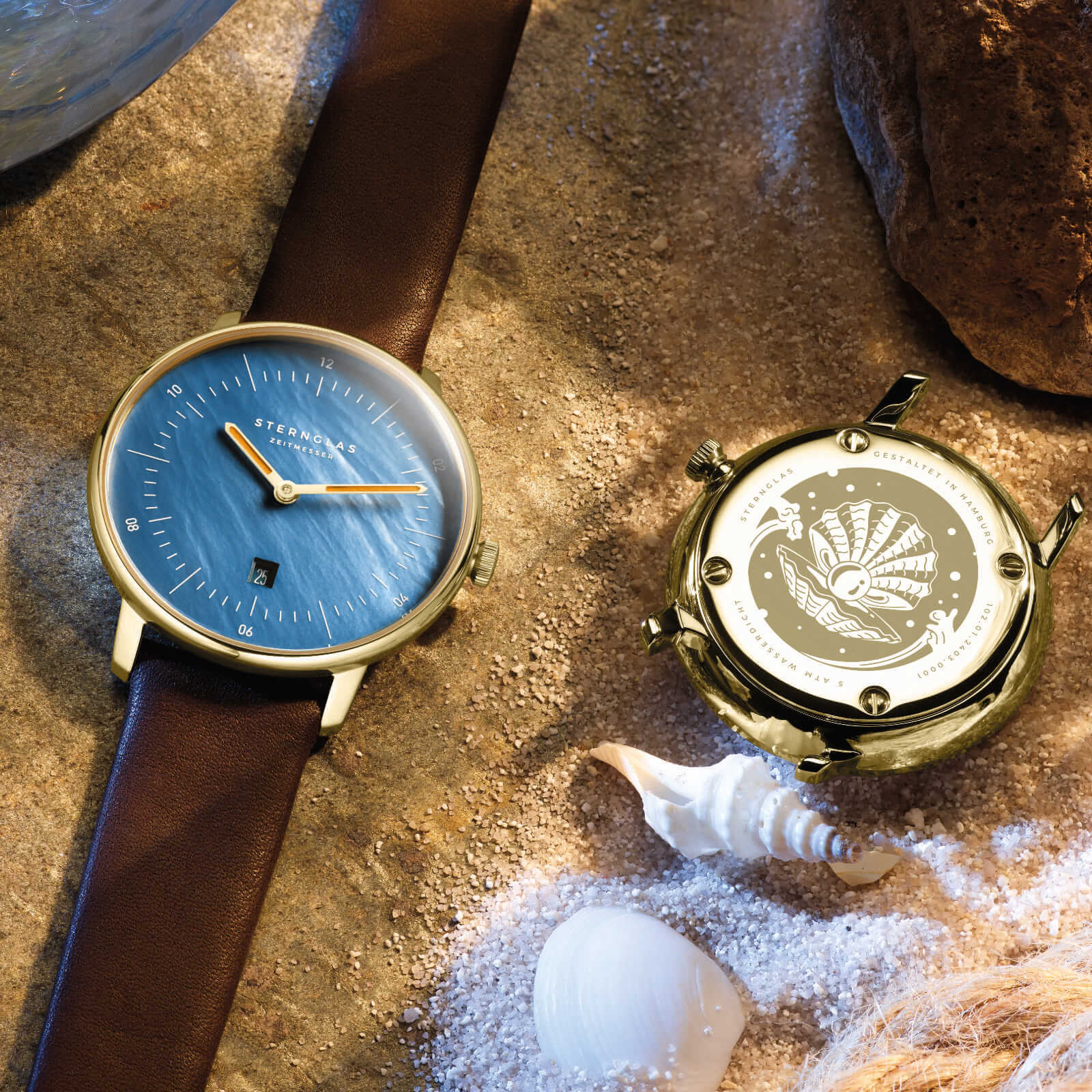 sternglas-naos-xs-edition-perlmutt-dunkelblau-33-mm-damenuhr-leder-gold image 4
