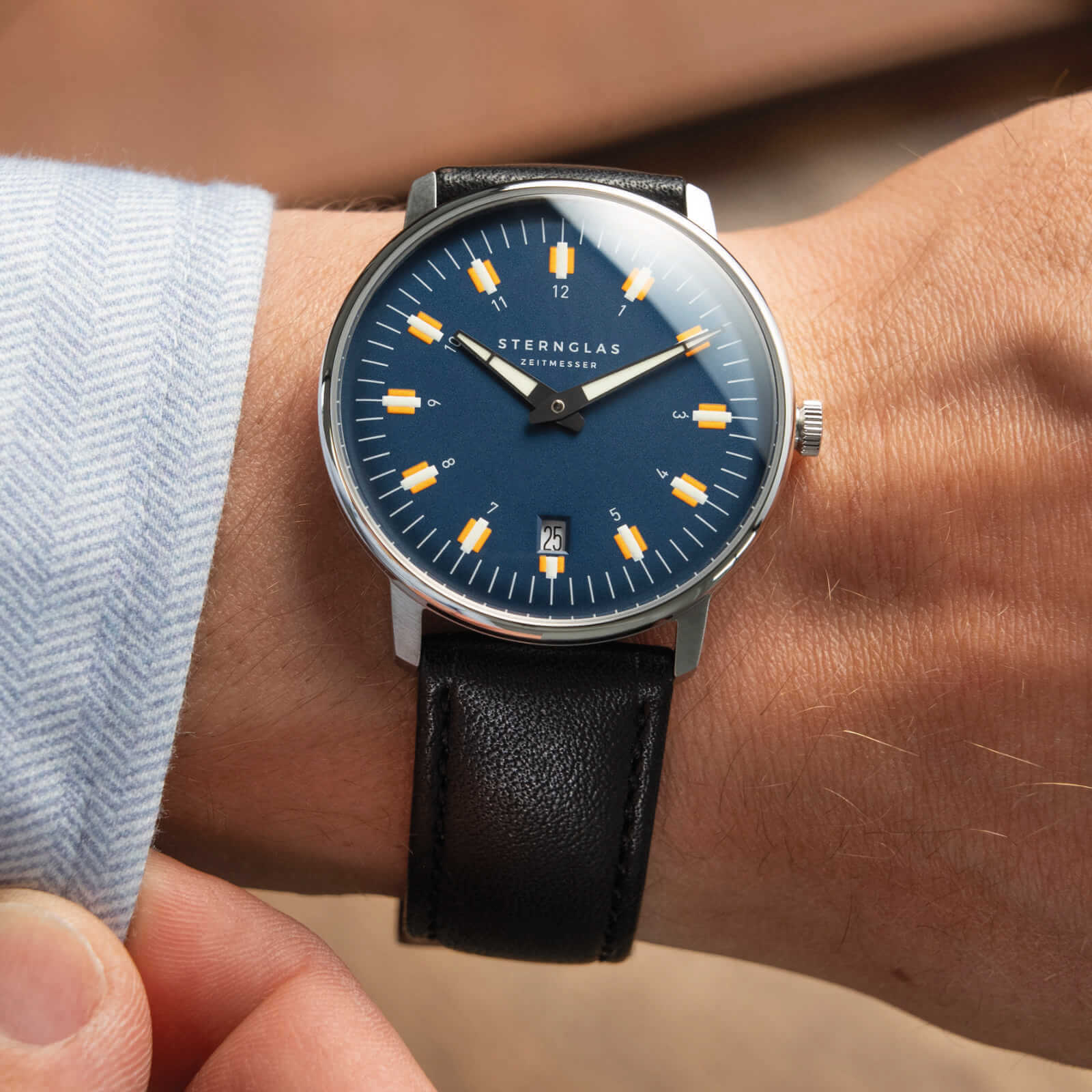 sternglas-egor-dunkelblau-38mm-lederuhr-unisex image 2