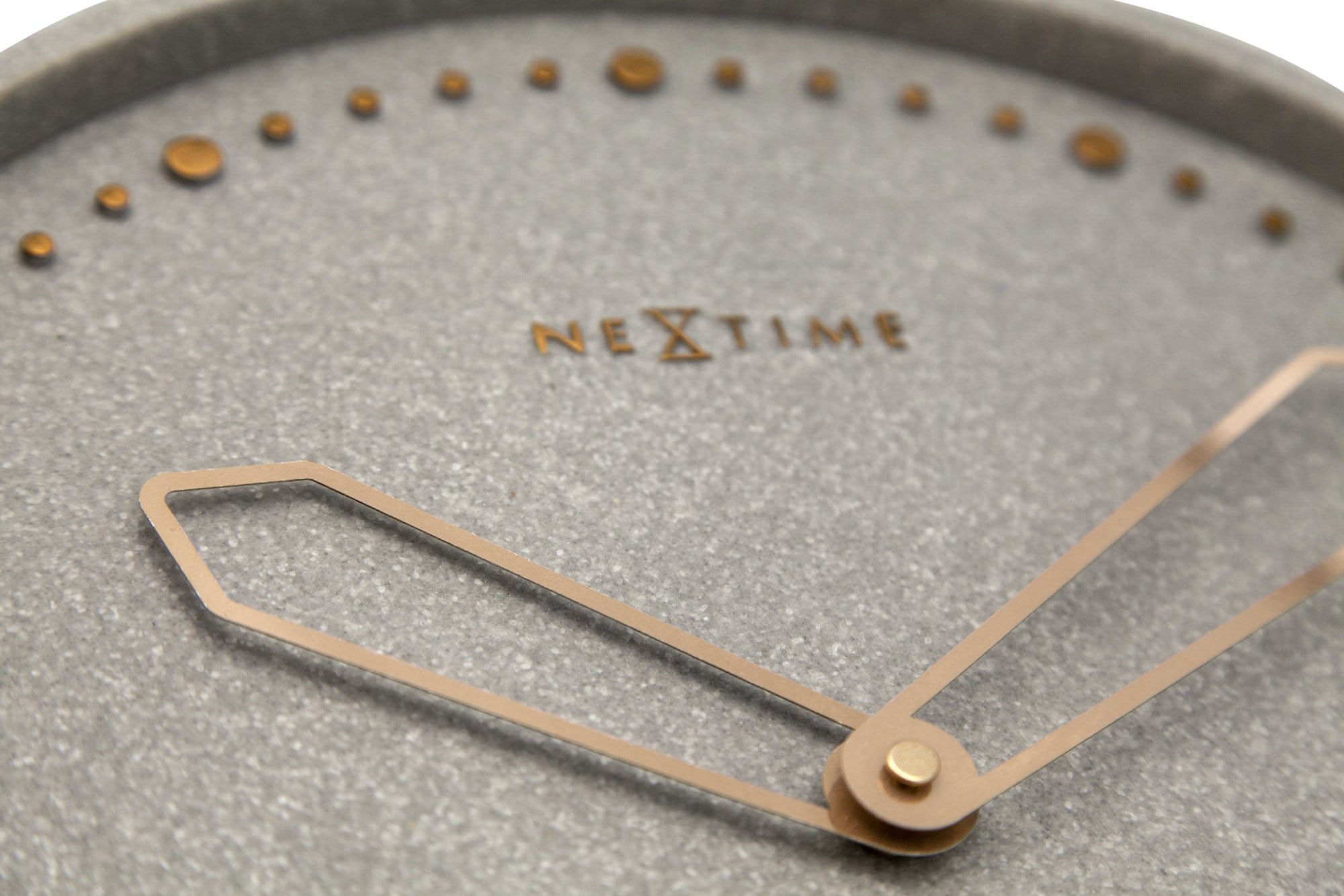 nextime-cross-designer-wanduhr-35-cm-polyresin-beton-mit-ros-gold image 5