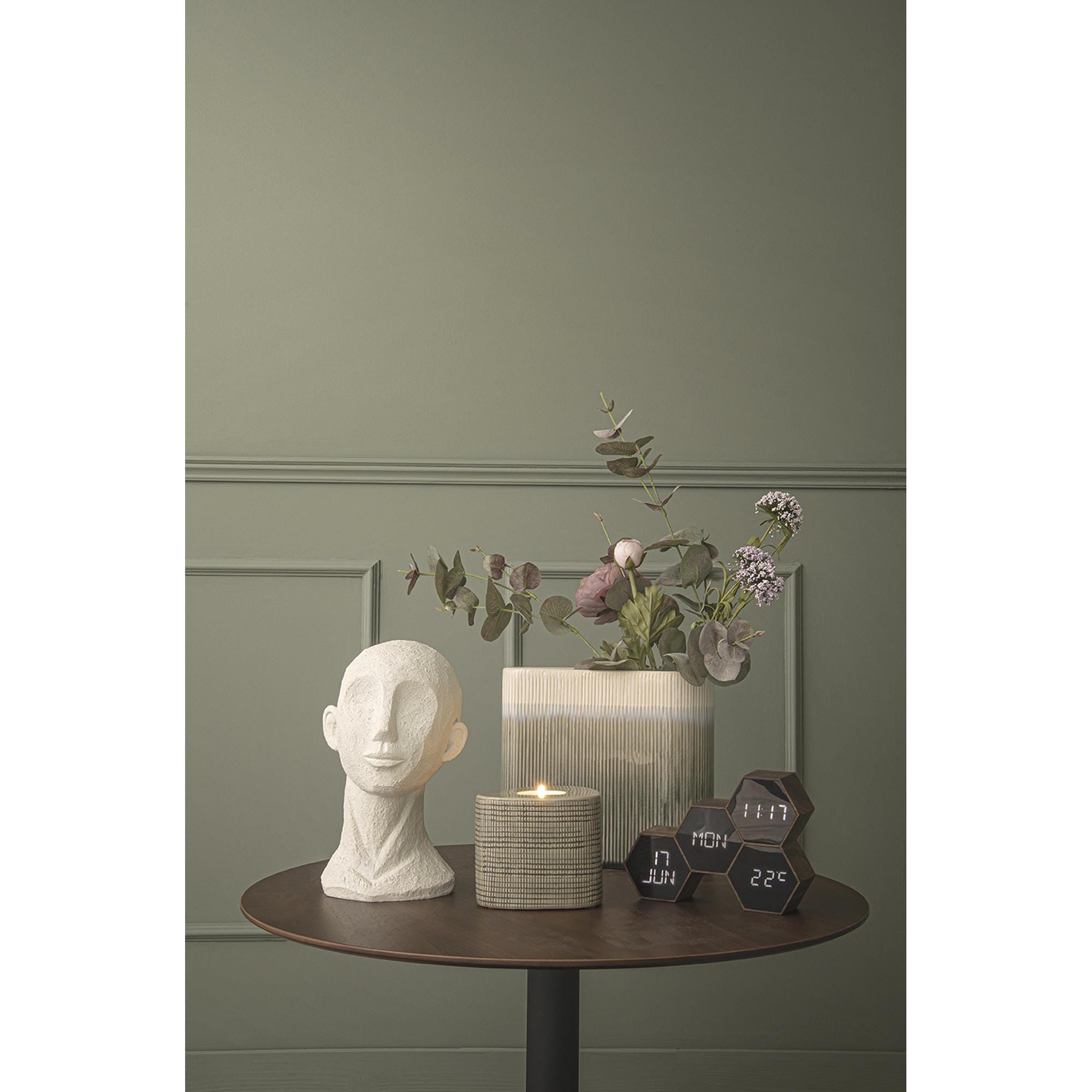 karlsson-six-in-the-mix-digitalwecker-schwarzes-holz-17-5-cm image 2