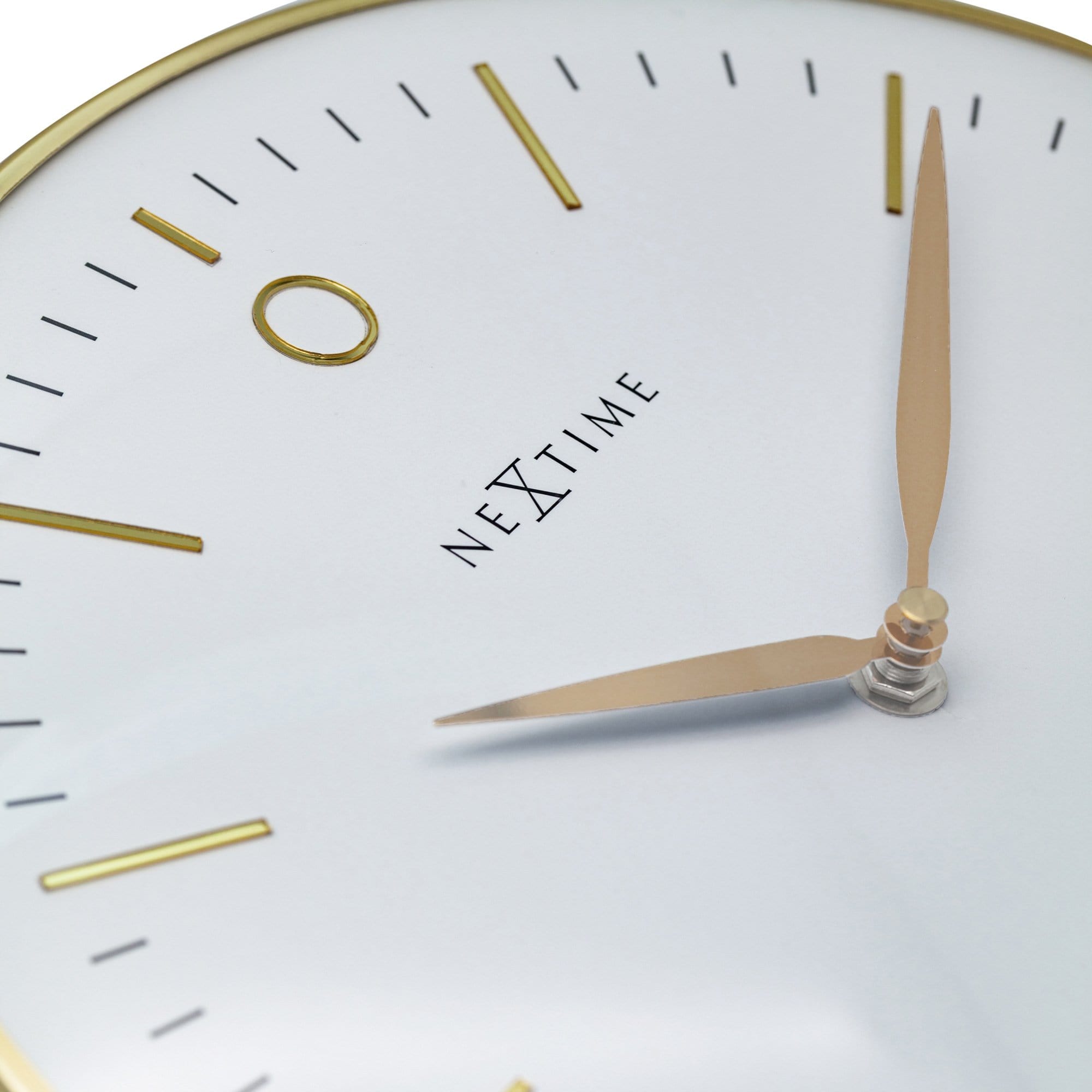 nextime-glamour-small-wanduhr-30-cm-lautlos-gold-metall image 3
