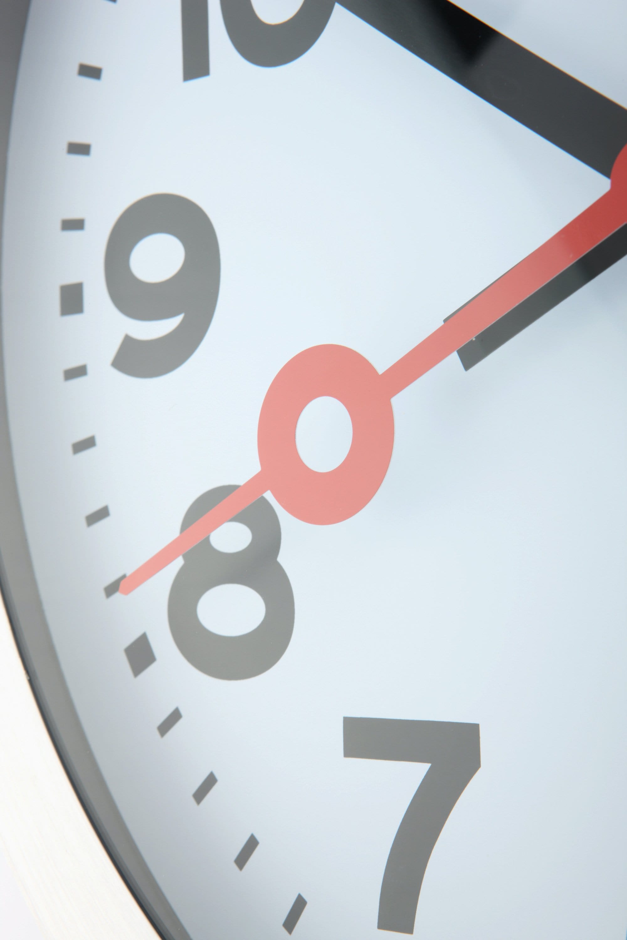 nextime-station-numbers-tisch-wanduhr-19cm-aluminium-wei-silber-lautlos image 7