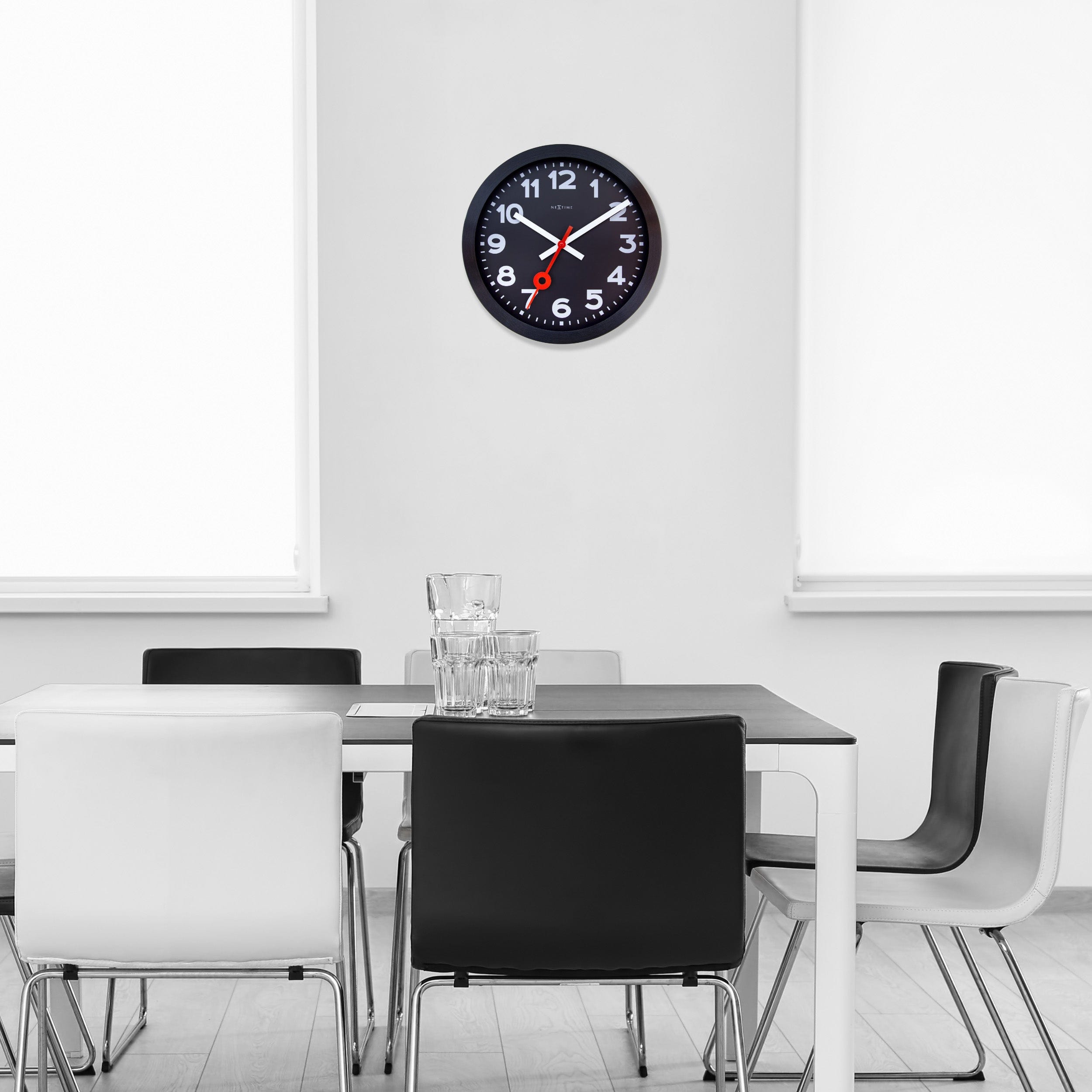 nextime-station-all-black-wanduhr-35-cm-analog-lautlos-schwarz-aluminium image 7