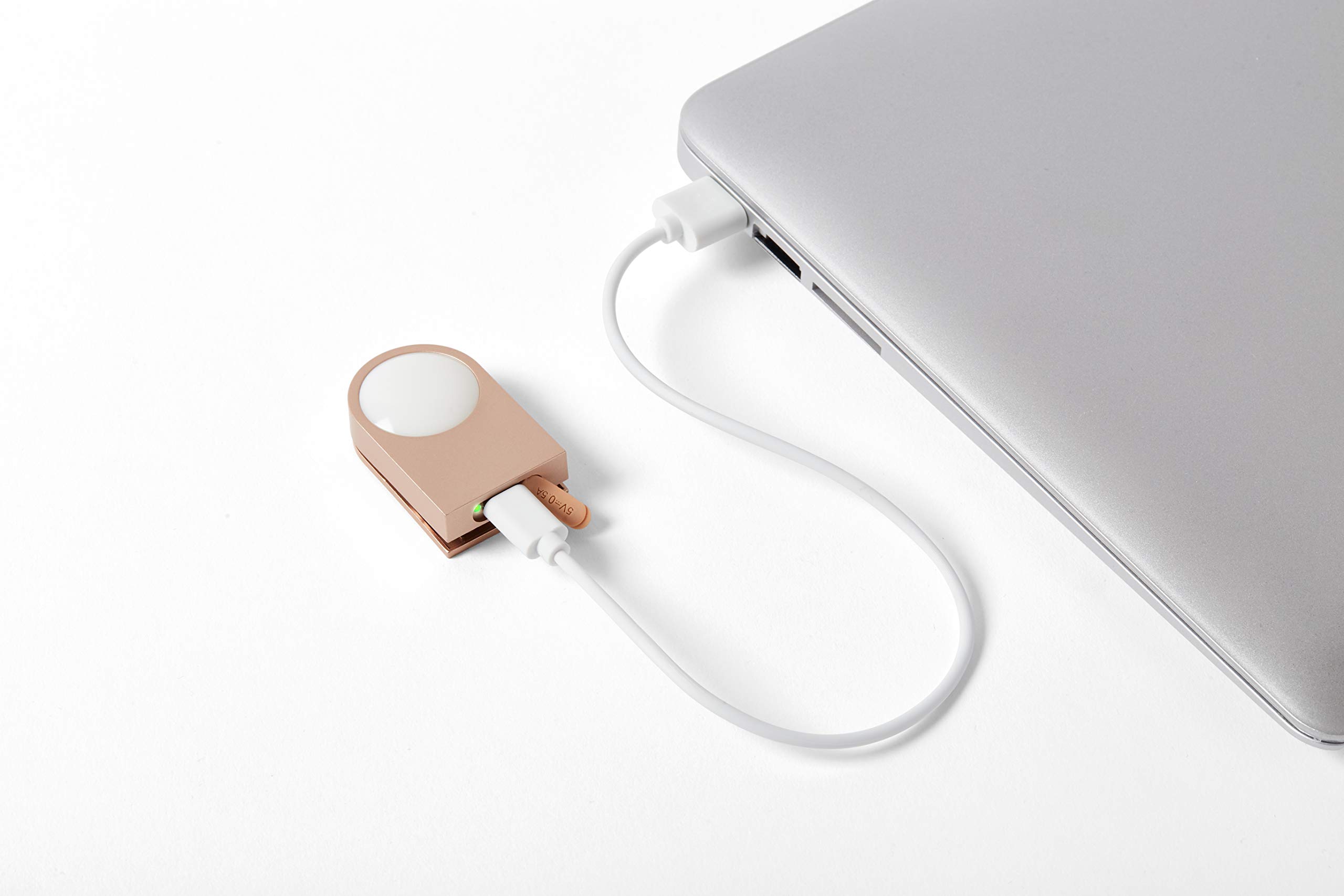 lexon-lucie-mini-led-clip-lampe-gold image 7