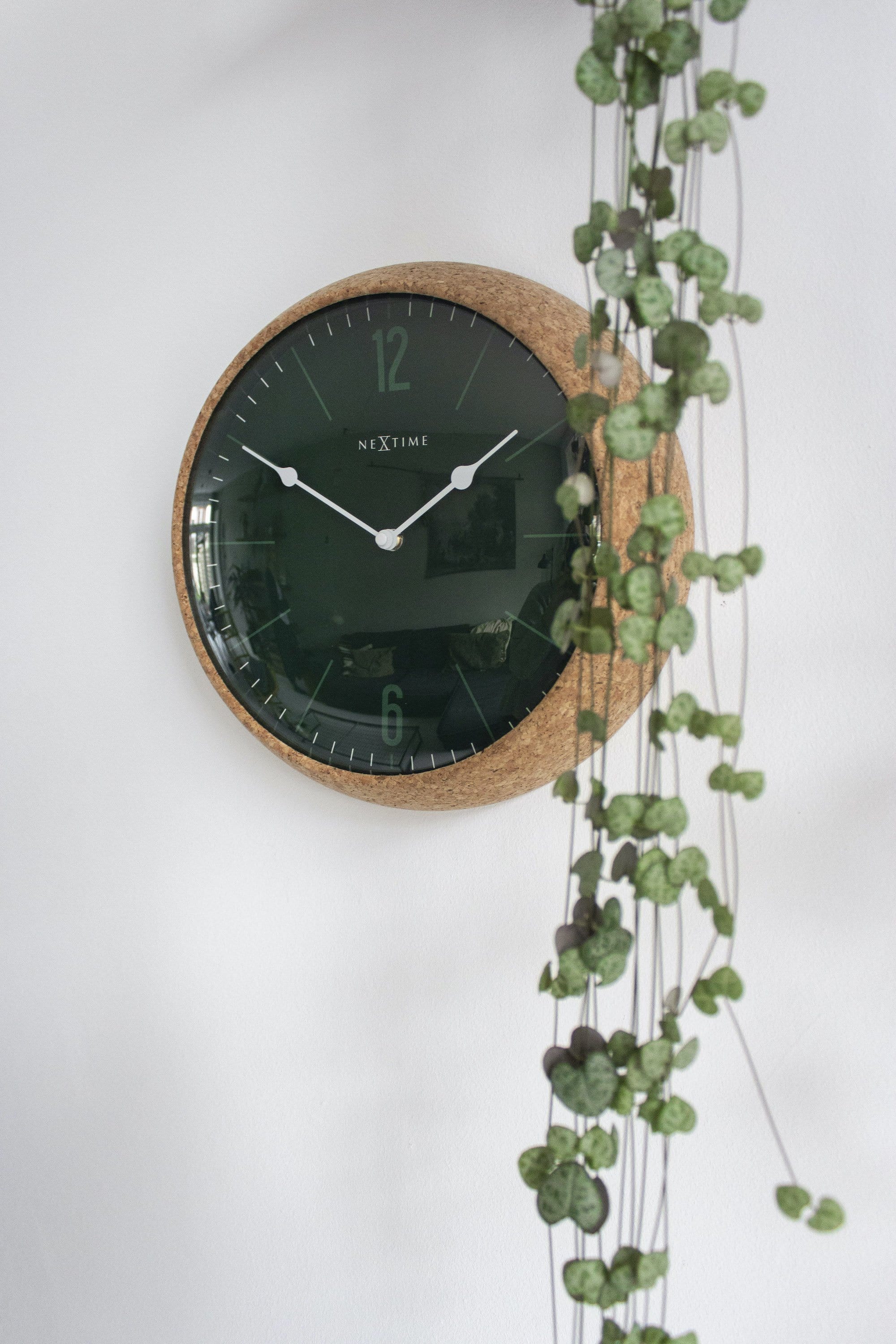 nextime-cork-wanduhr-30-cm-kork-glas-lautlos image 5