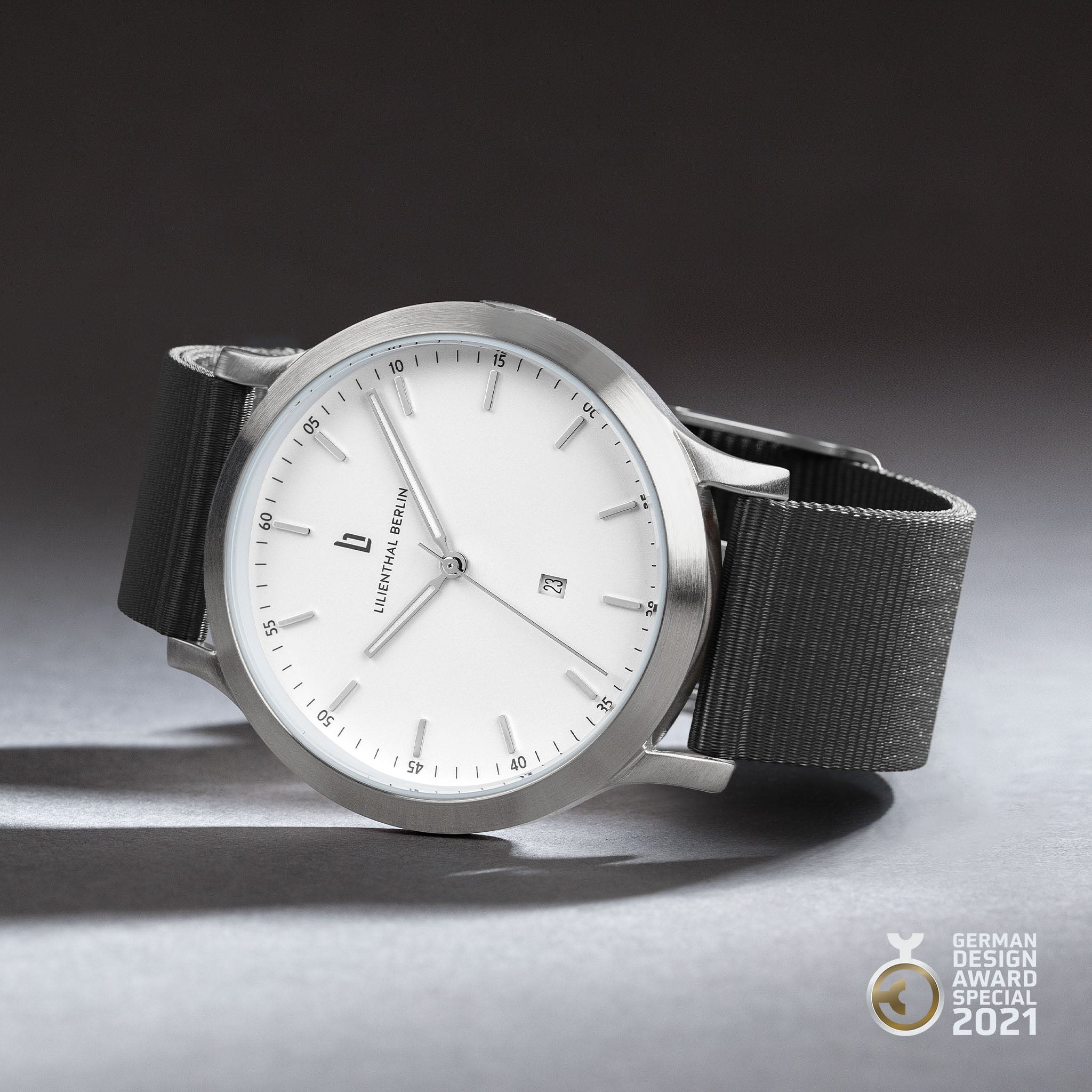lilienthal-berlin-huxley-armbanduhr-silver-white-sportive-40-mm image 3
