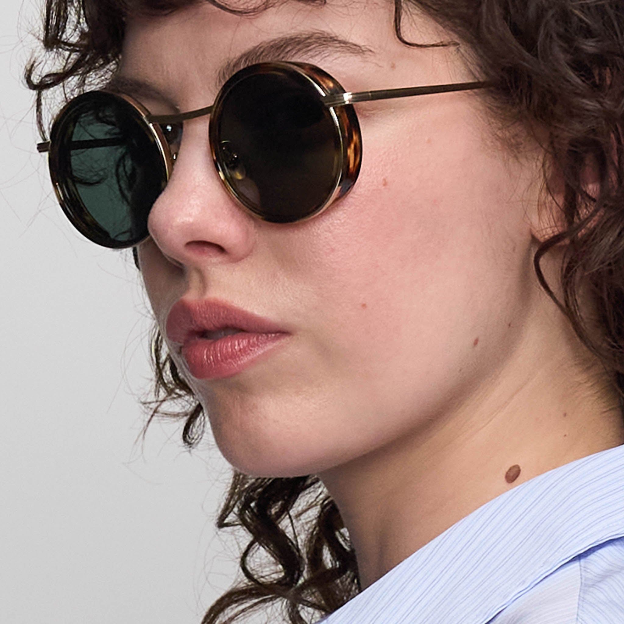 lilienthal-berlin-chillwave-brushed-gold-tortoise-green-sonnenbrille image 4