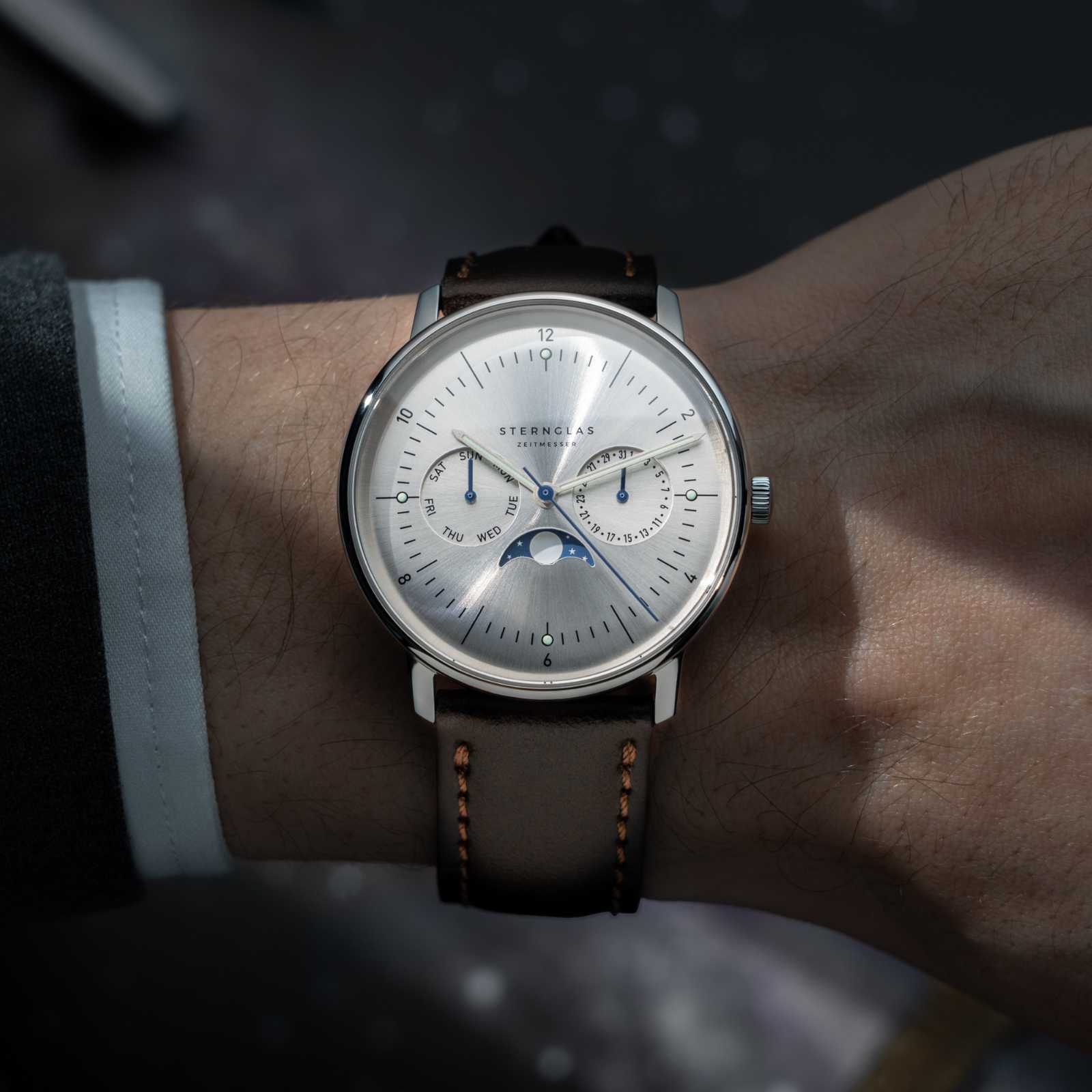 sternglas-naos-mondphase-herrenuhr-38-mm-mondsilber-leder image 3